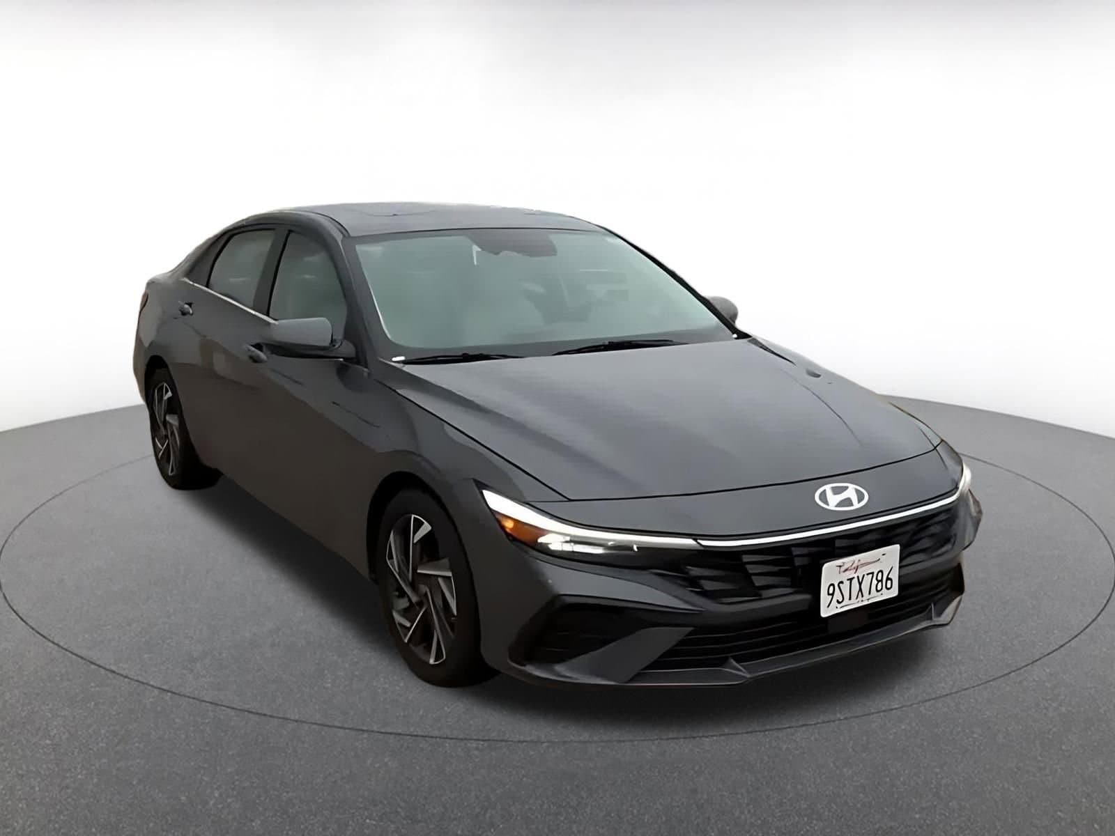 Thumbnail: 2025 Hyundai Elantra - 3