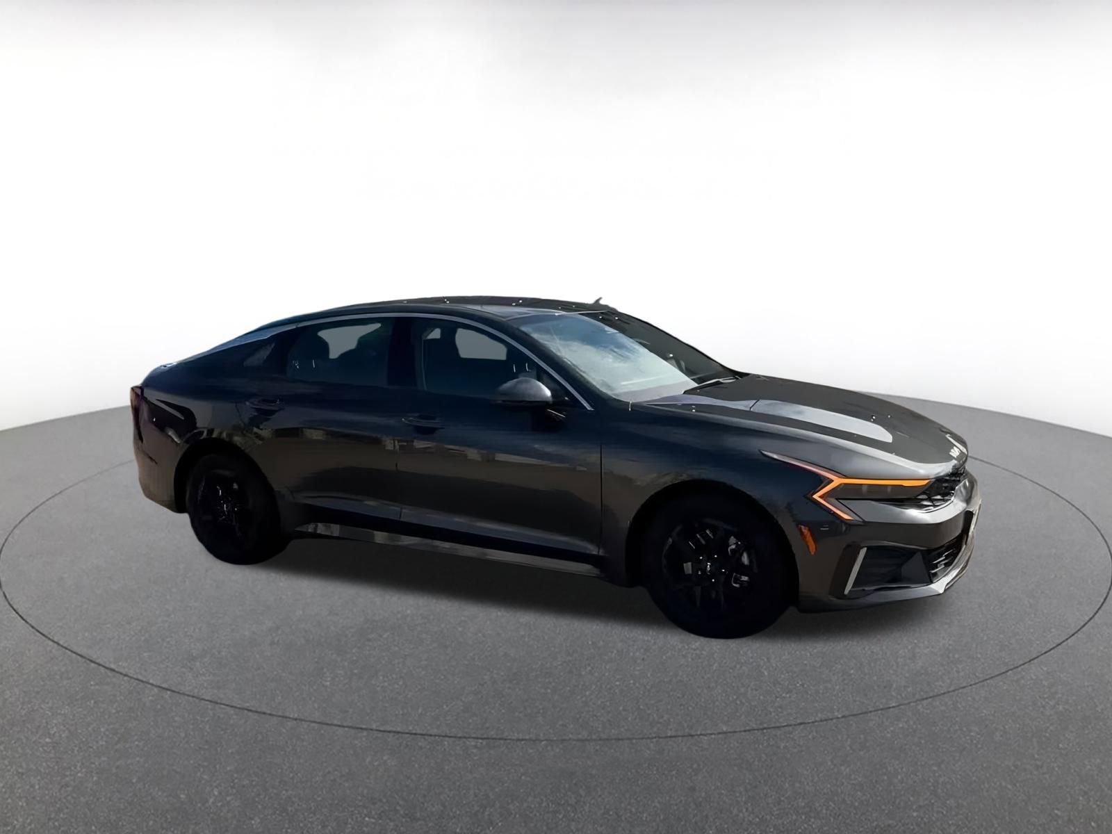 Thumbnail: 2025 Kia K5 - 2