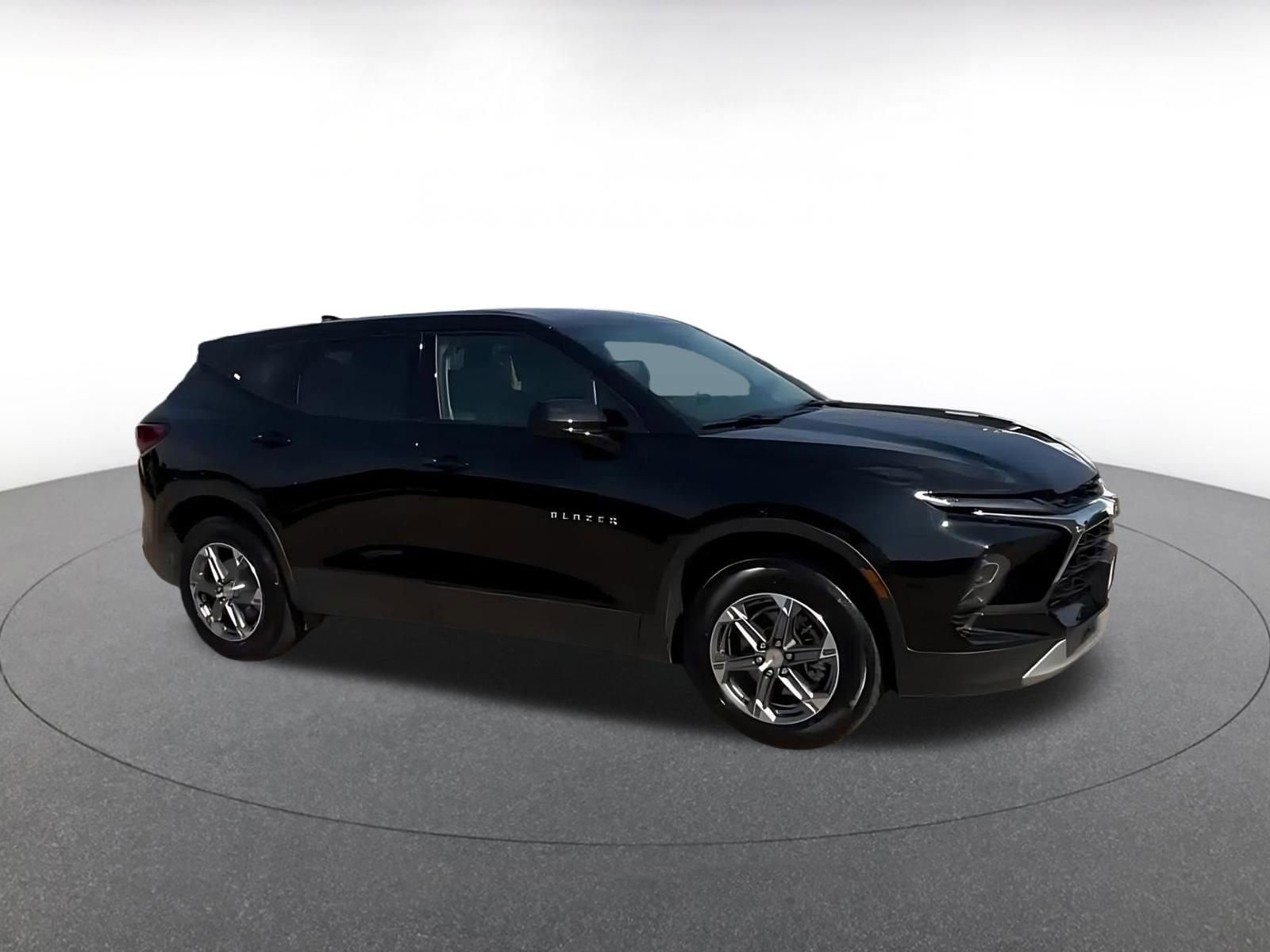 Thumbnail: 2025 Chevrolet Blazer - 2