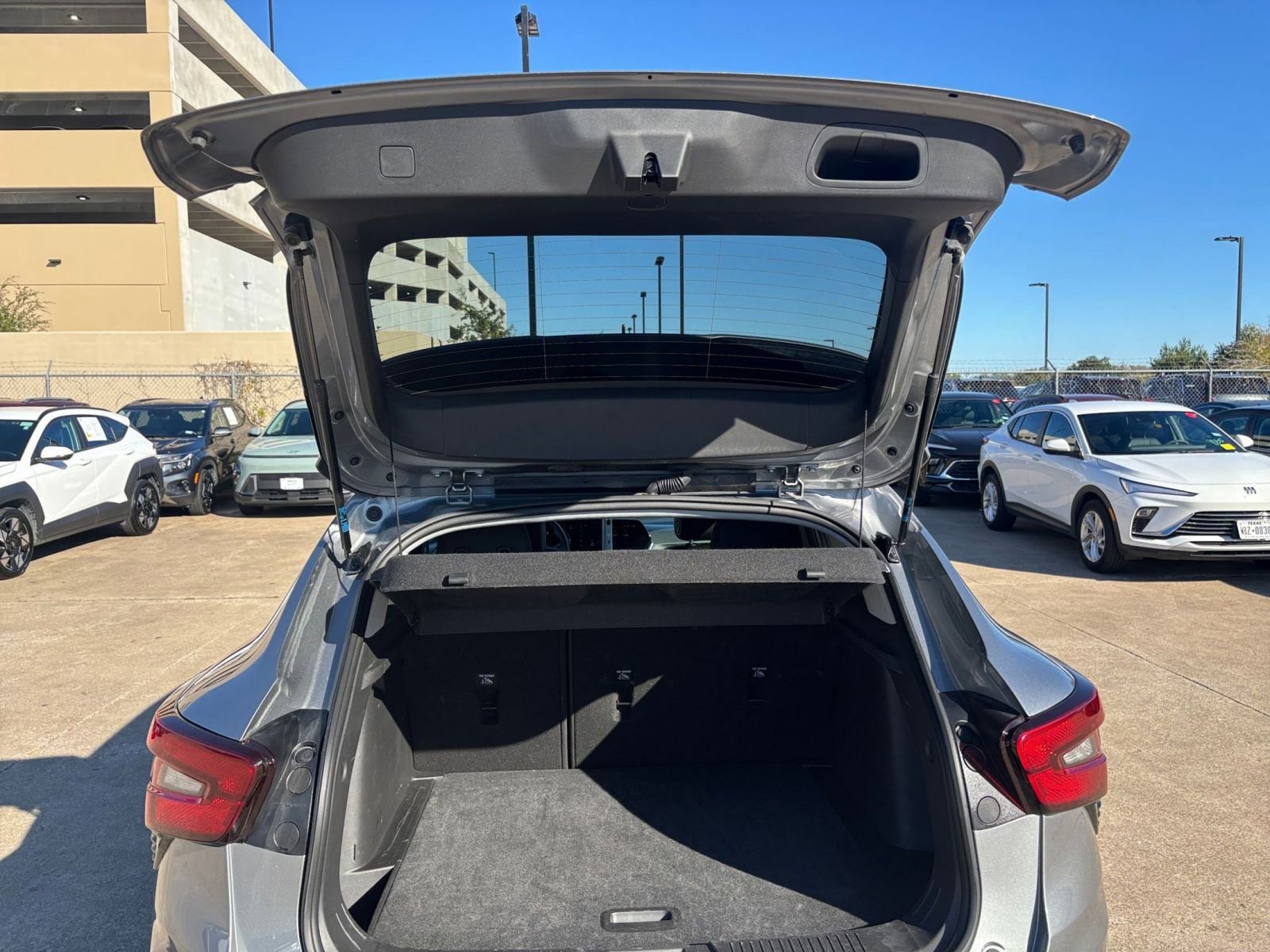 Thumbnail: 2025 Chevrolet Trax - 29