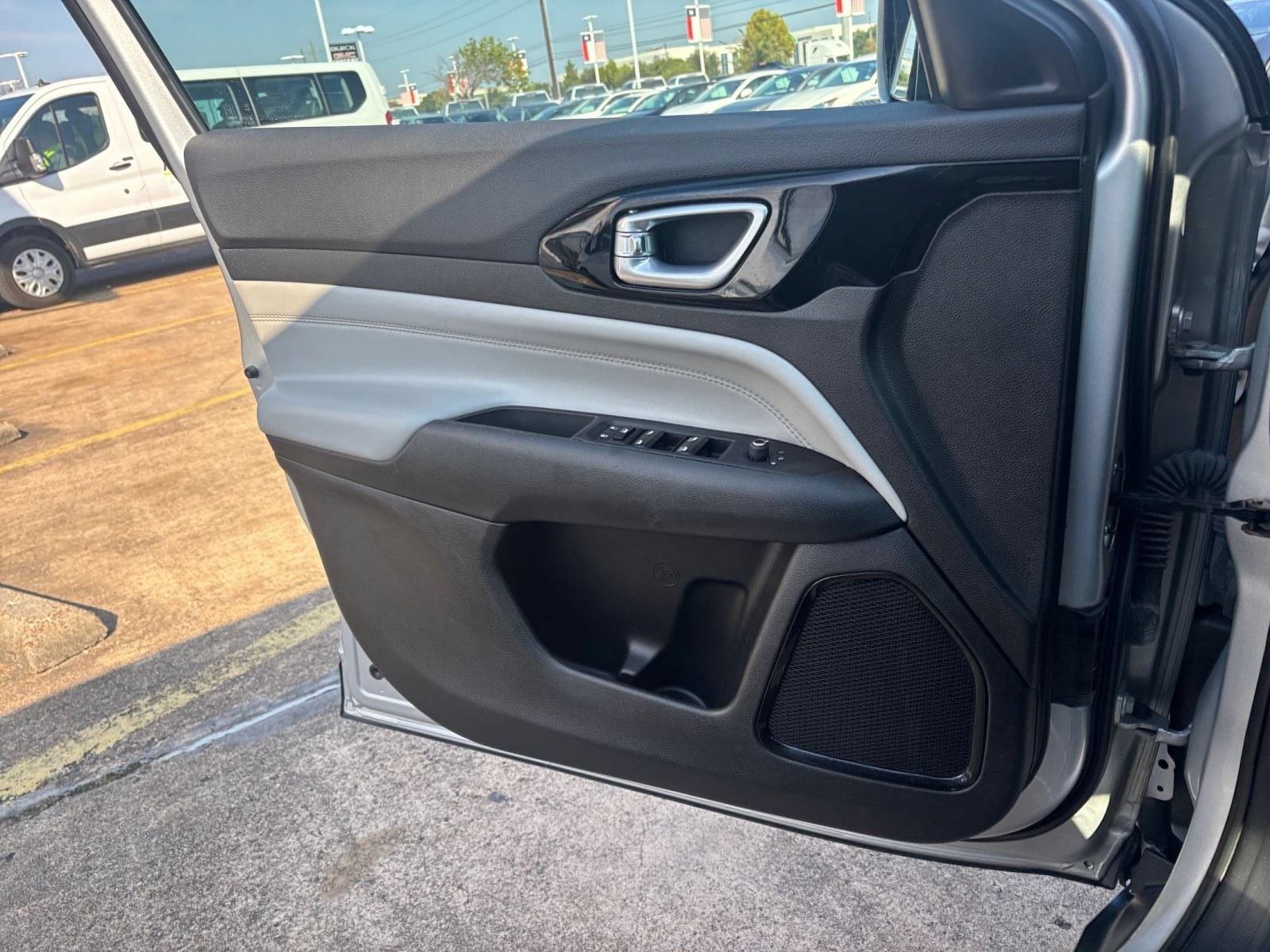 Thumbnail: 2025 Jeep Compass - 18