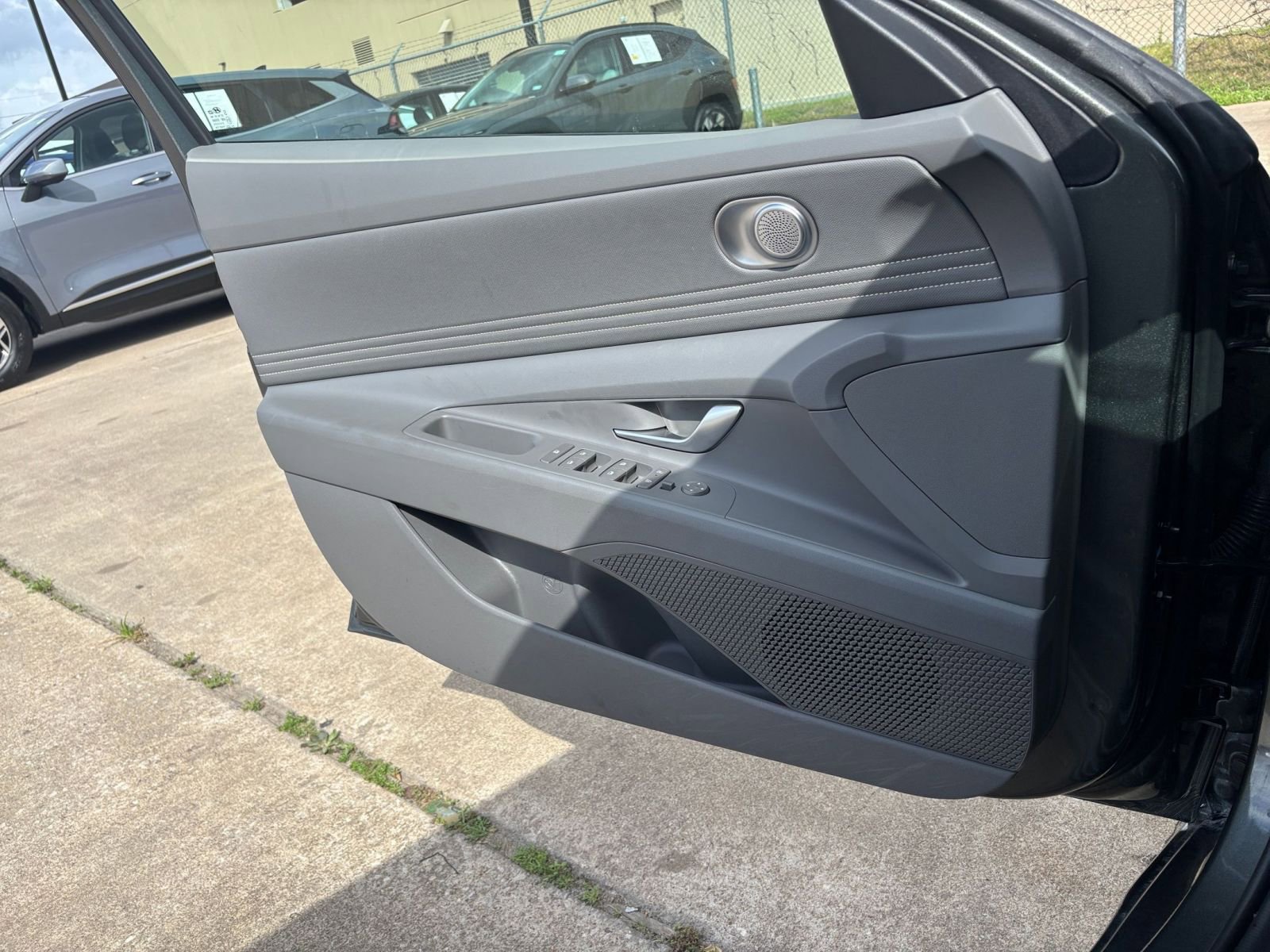 Thumbnail: 2025 Hyundai Elantra - 18