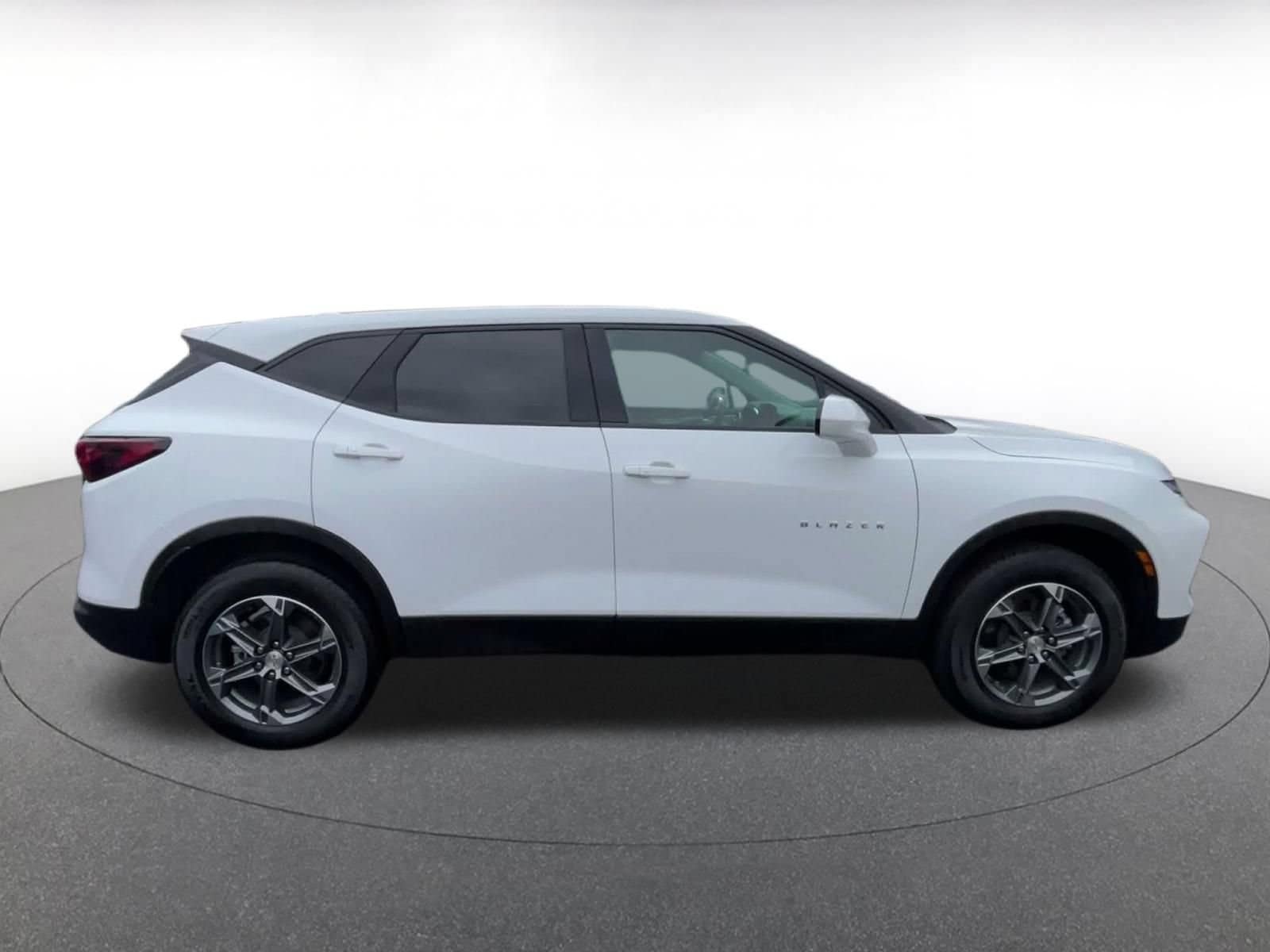 Thumbnail: 2026 Chevrolet Blazer - 15