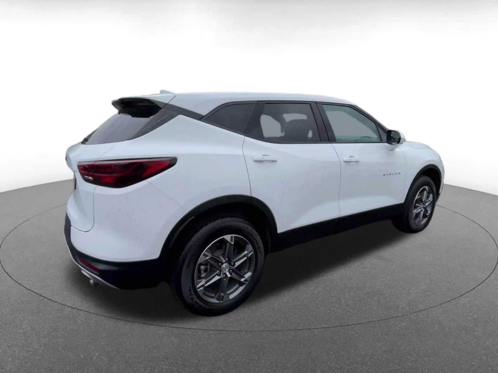 Thumbnail: 2026 Chevrolet Blazer - 13
