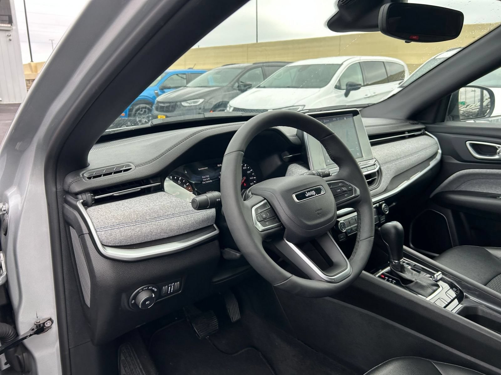 Thumbnail: 2025 Jeep Compass - 34