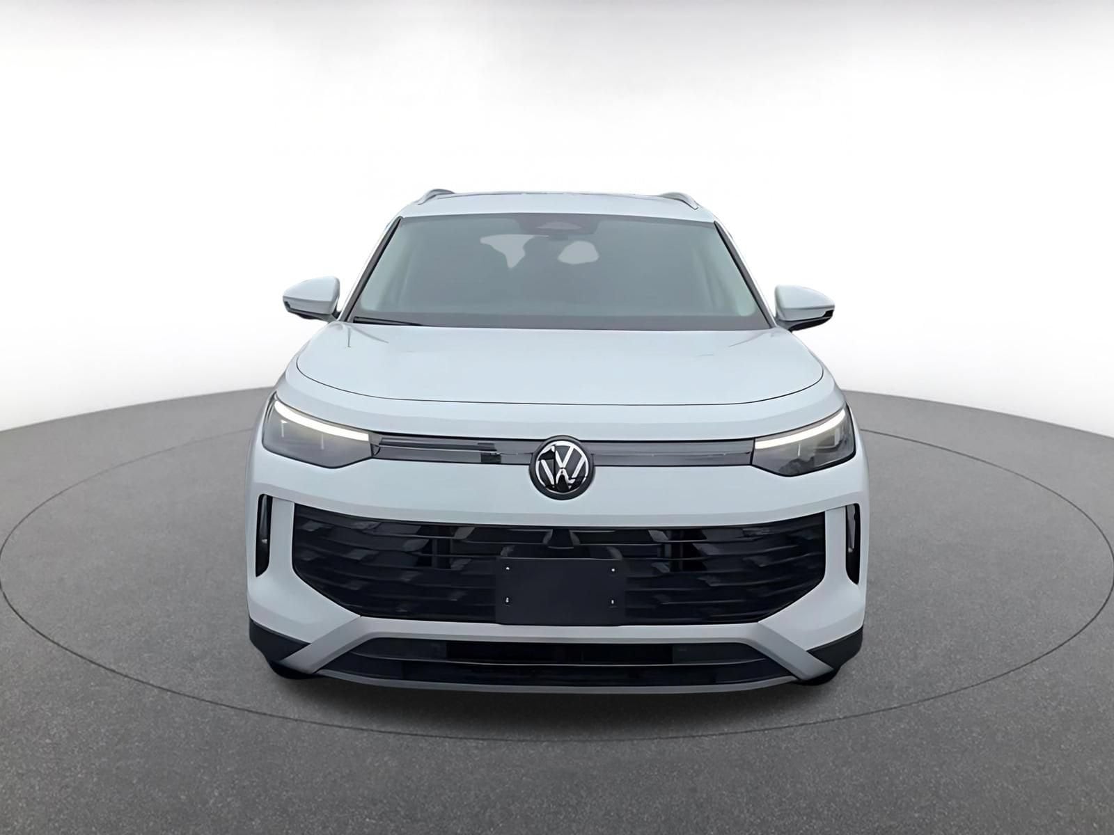 Thumbnail: 2026 Volkswagen Tiguan - 4