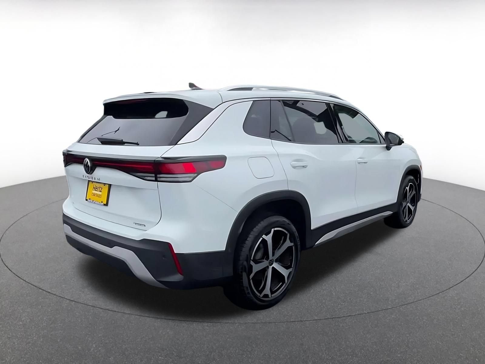 Thumbnail: 2026 Volkswagen Tiguan - 13