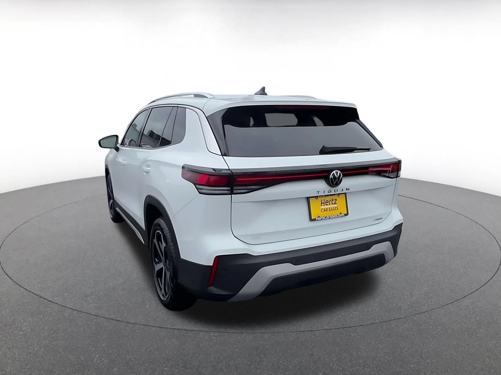 Thumbnail: 2026 Volkswagen Tiguan - 10