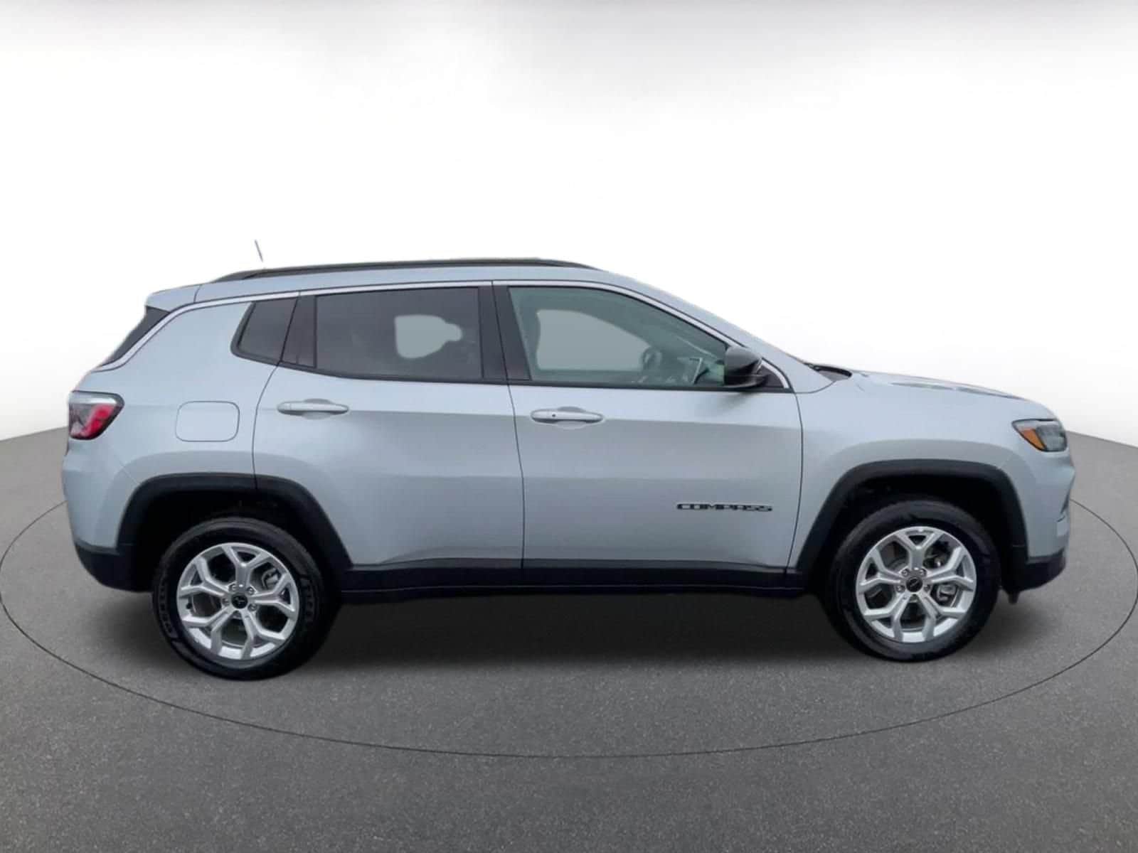 Thumbnail: 2025 Jeep Compass - 15