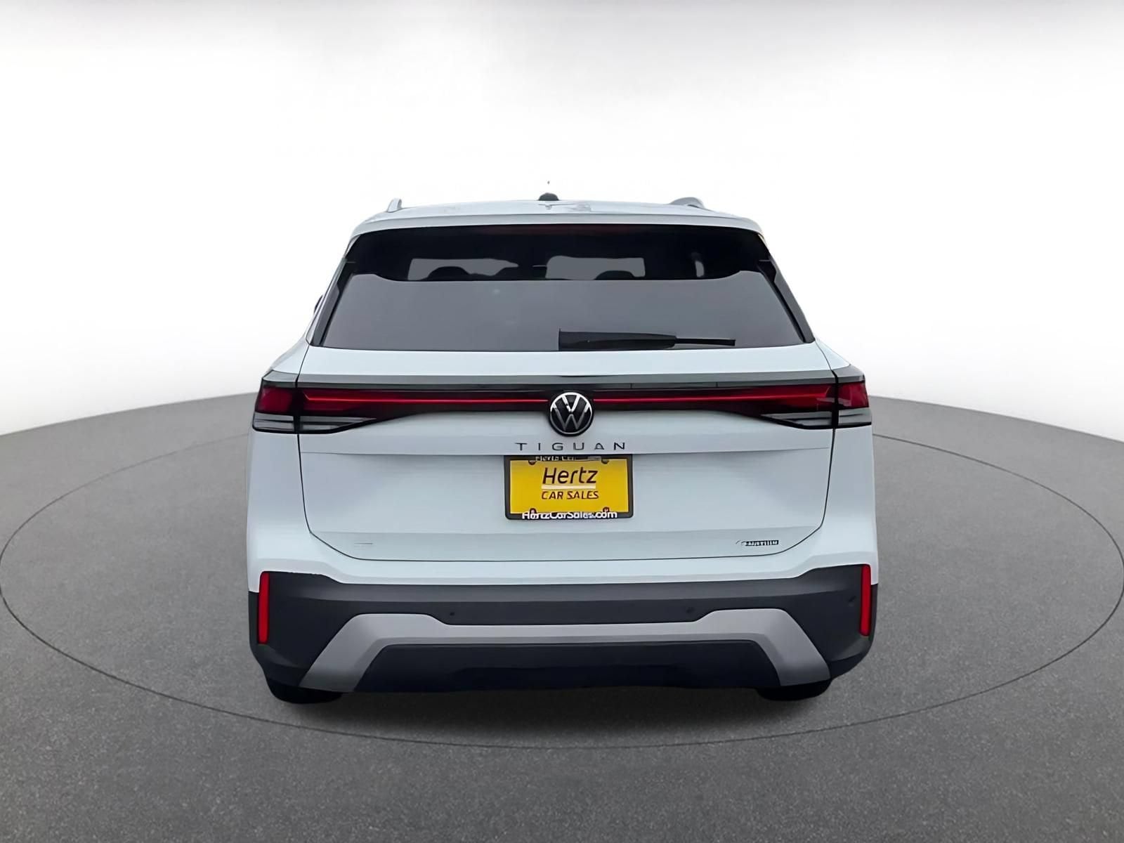 Thumbnail: 2026 Volkswagen Tiguan - 12