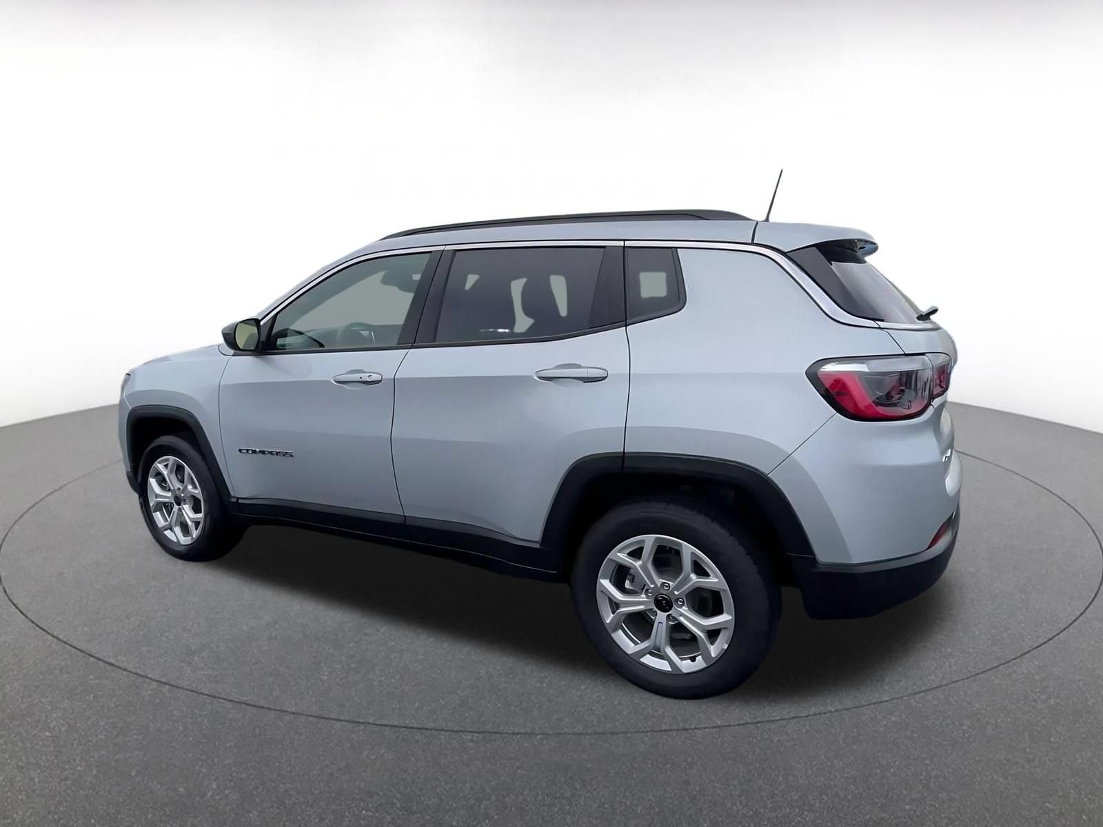 Thumbnail: 2025 Jeep Compass - 9