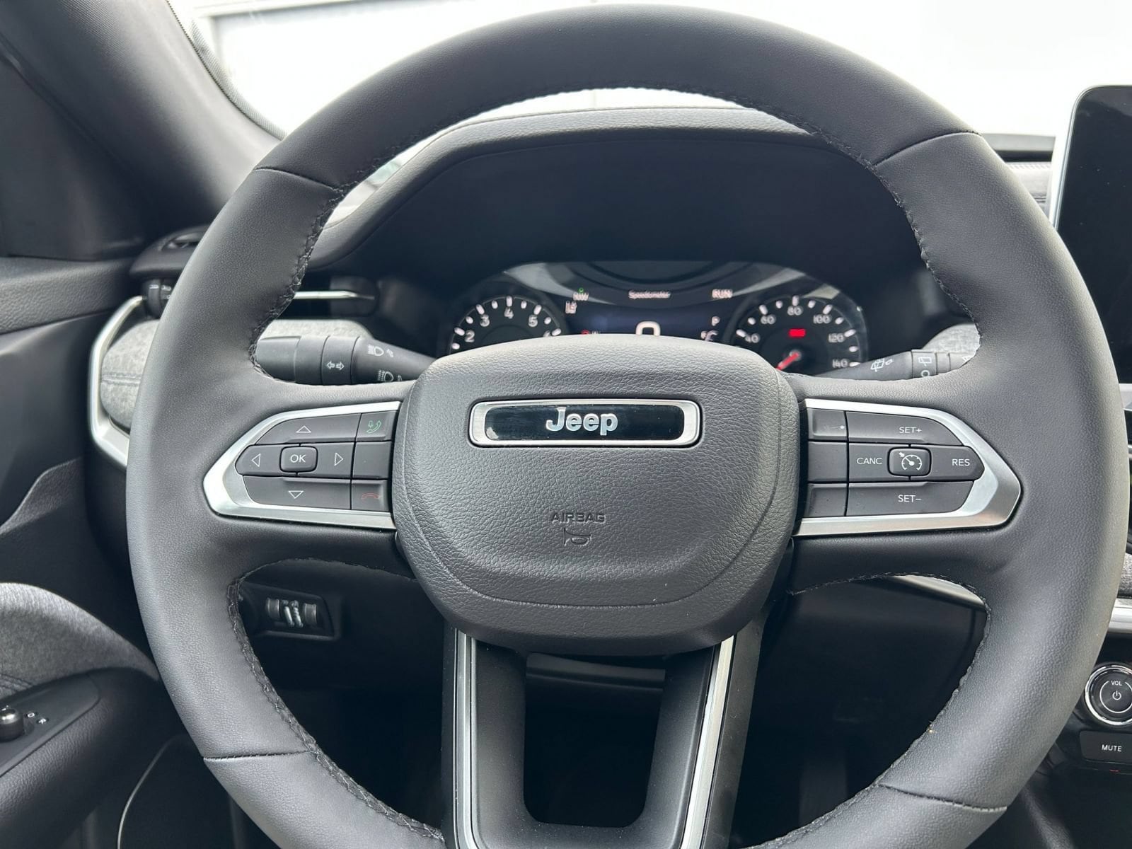 Thumbnail: 2025 Jeep Compass - 28