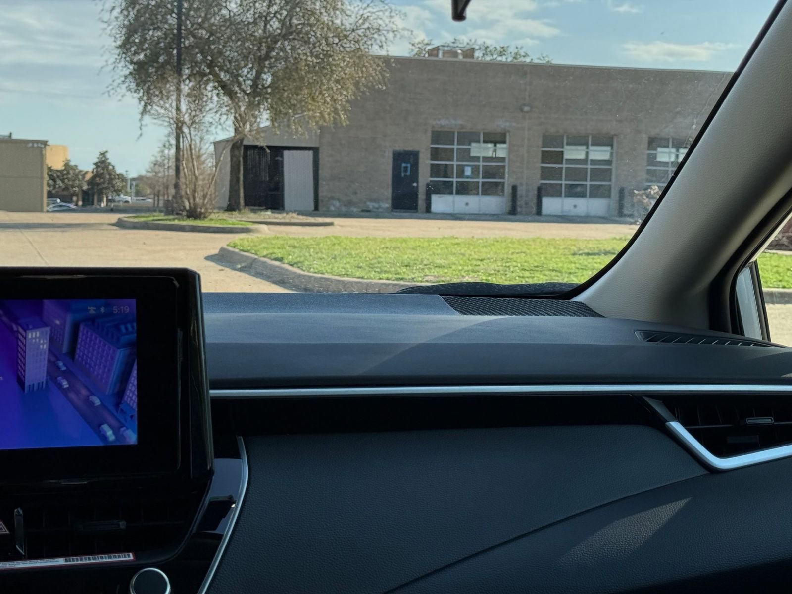 Thumbnail: 2025 Toyota Corolla - 35