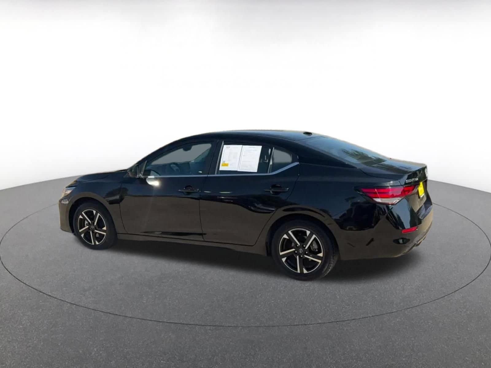 Thumbnail: 2025 Nissan Sentra - 9
