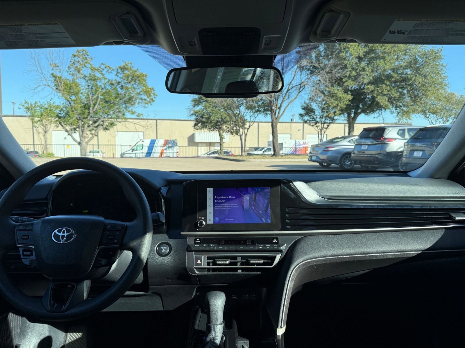 Thumbnail: 2025 Toyota Camry - 33