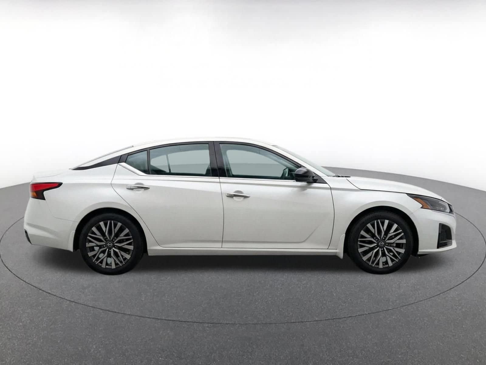 Thumbnail: 2025 Nissan Altima - 14