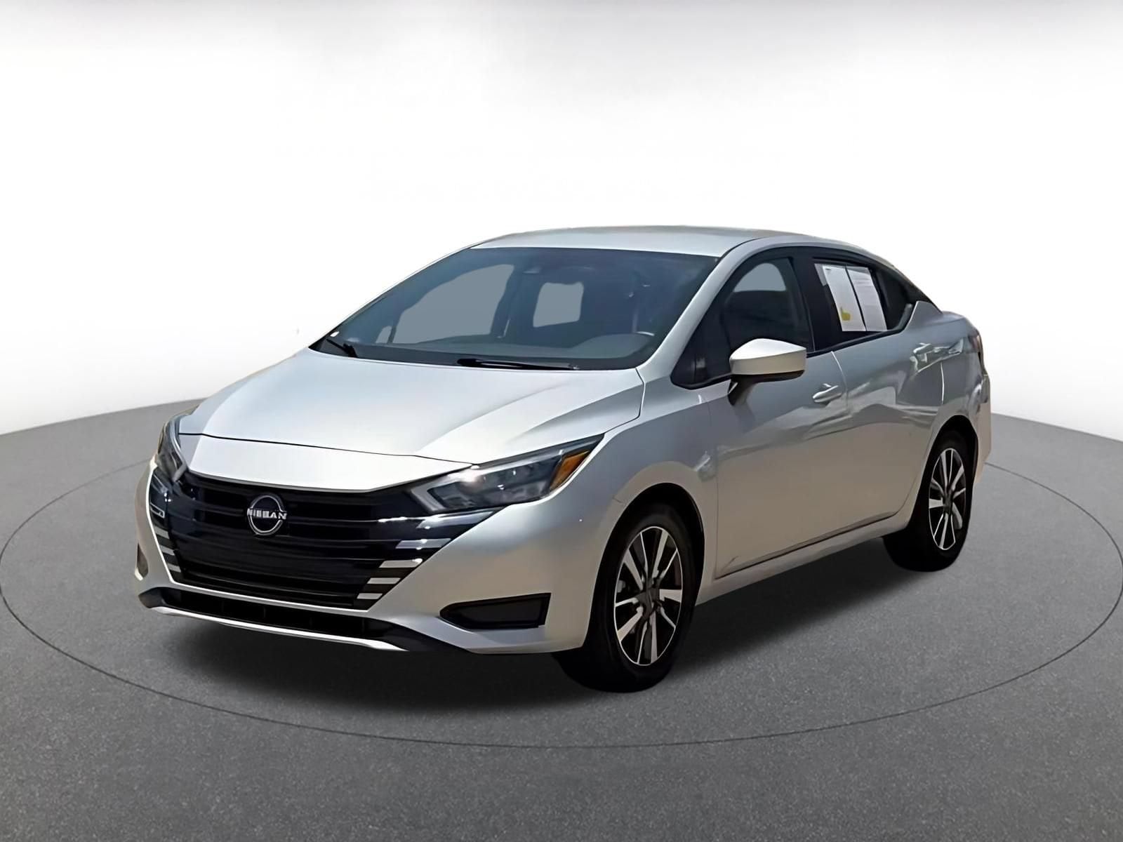 2025 Nissan Versa Sedan SV - Photo 7