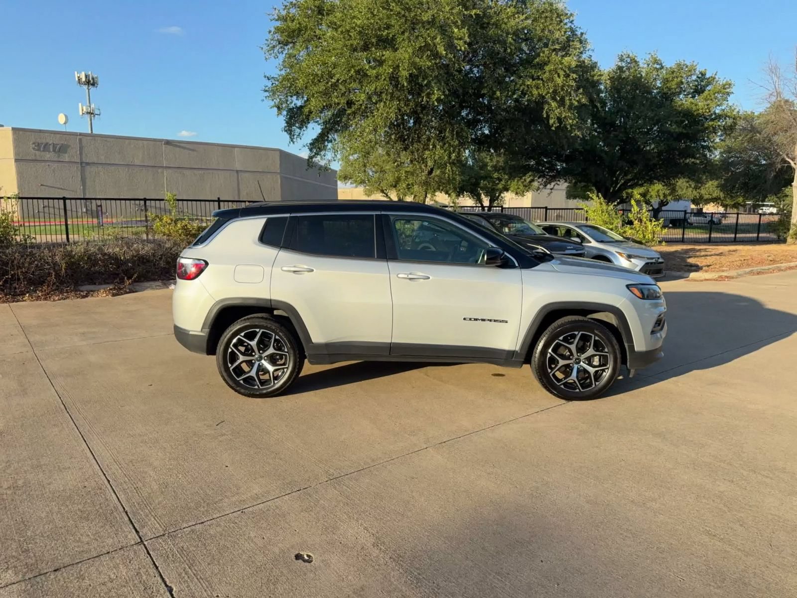 Thumbnail: 2025 Jeep Compass - 15