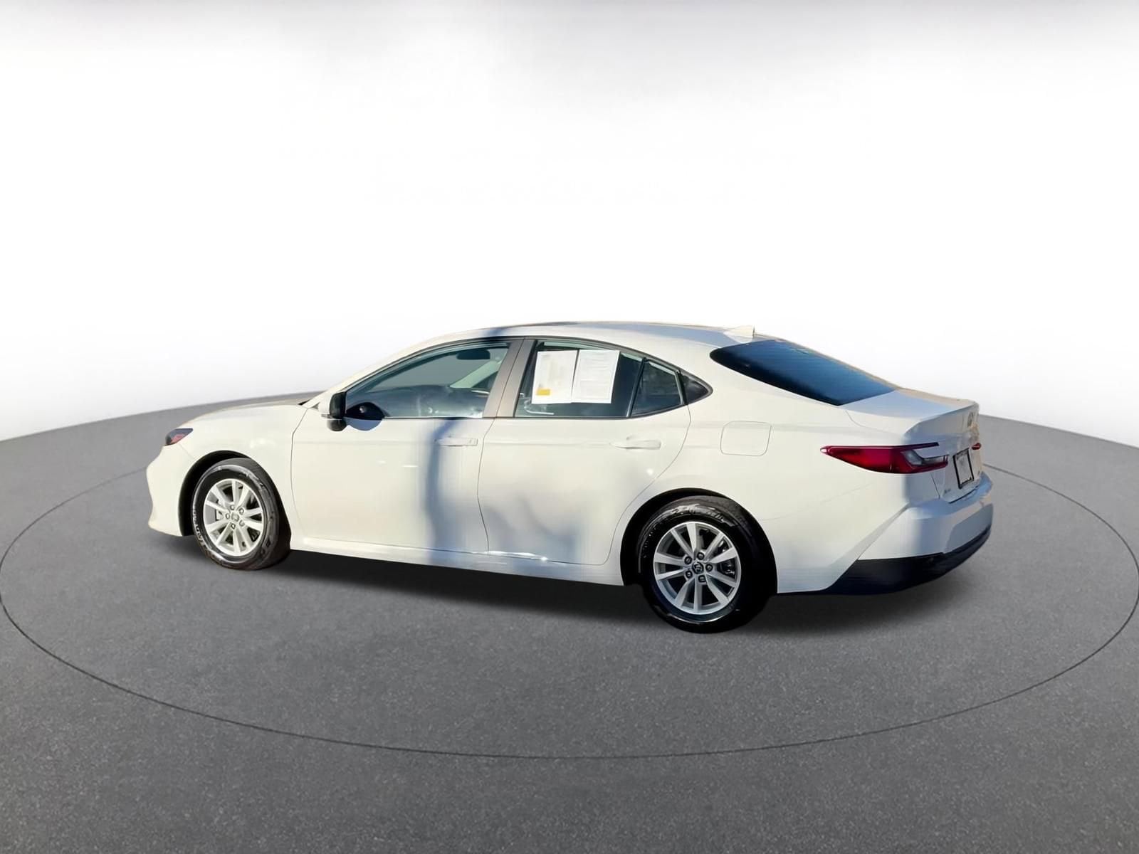 Thumbnail: 2025 Toyota Camry - 10