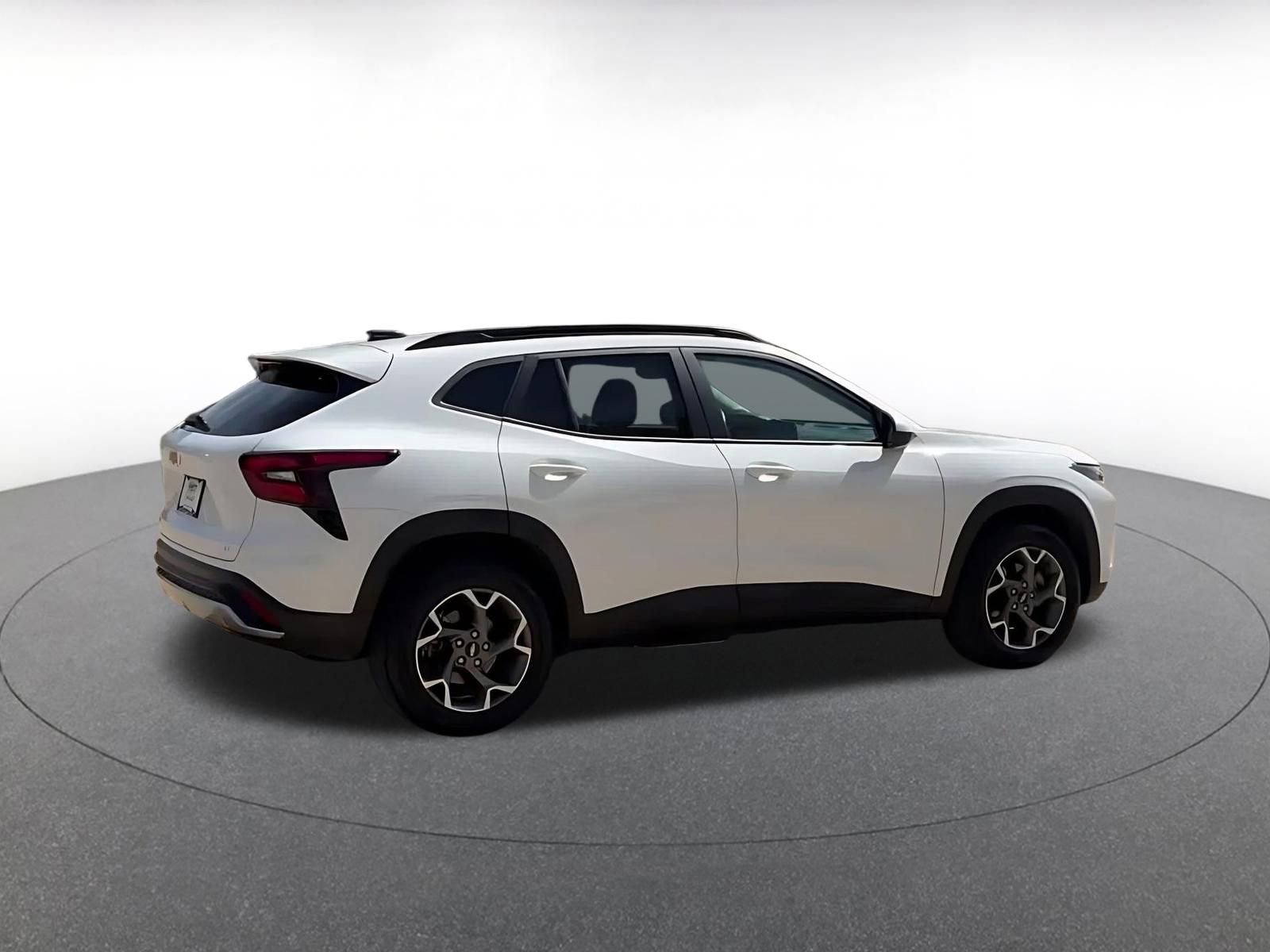 Thumbnail: 2025 Chevrolet Trax - 14