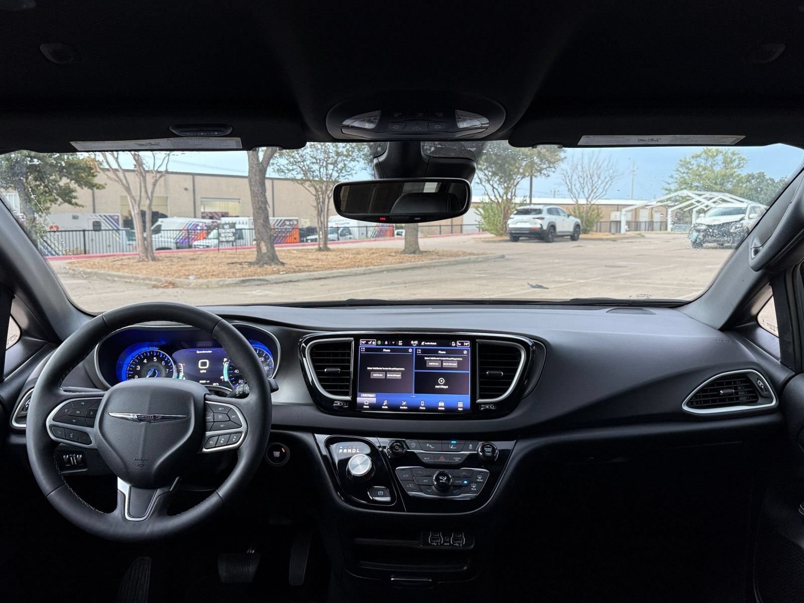 Thumbnail: 2025 Chrysler Pacifica - 34
