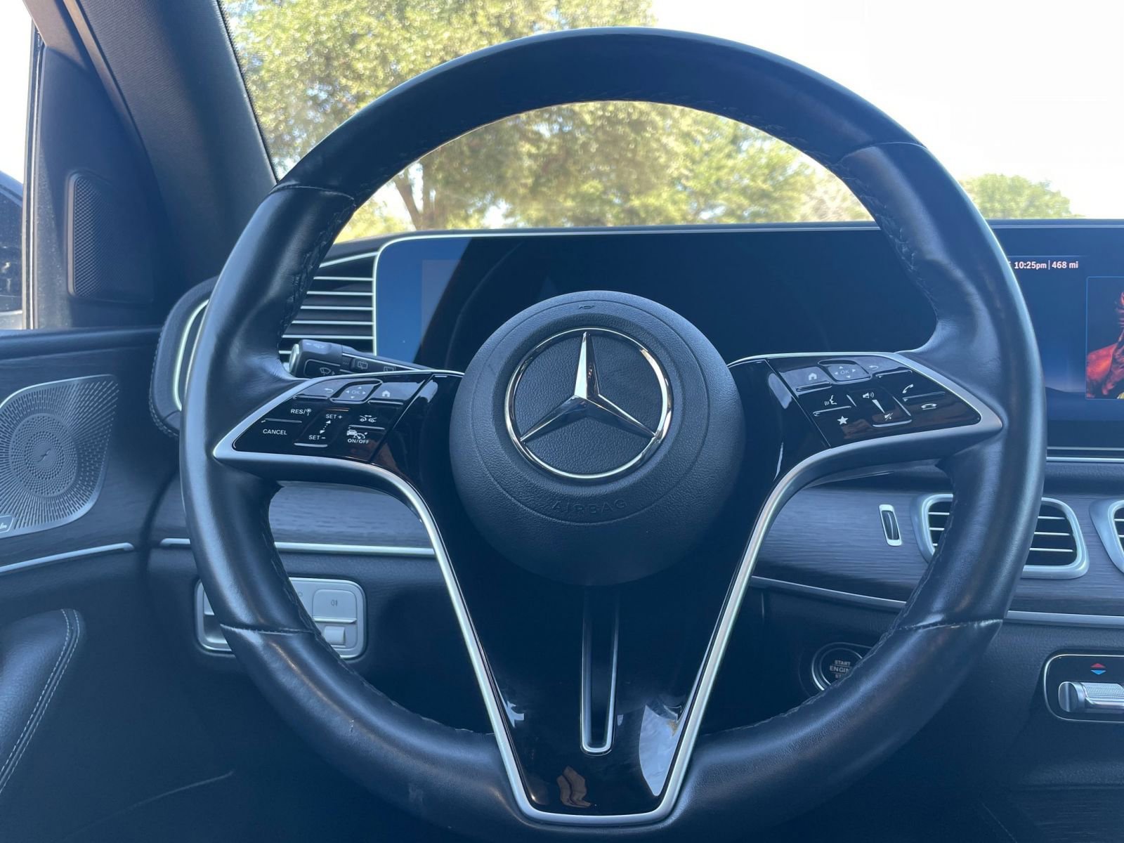 Thumbnail: 2024 Mercedes-Benz GLS - 28