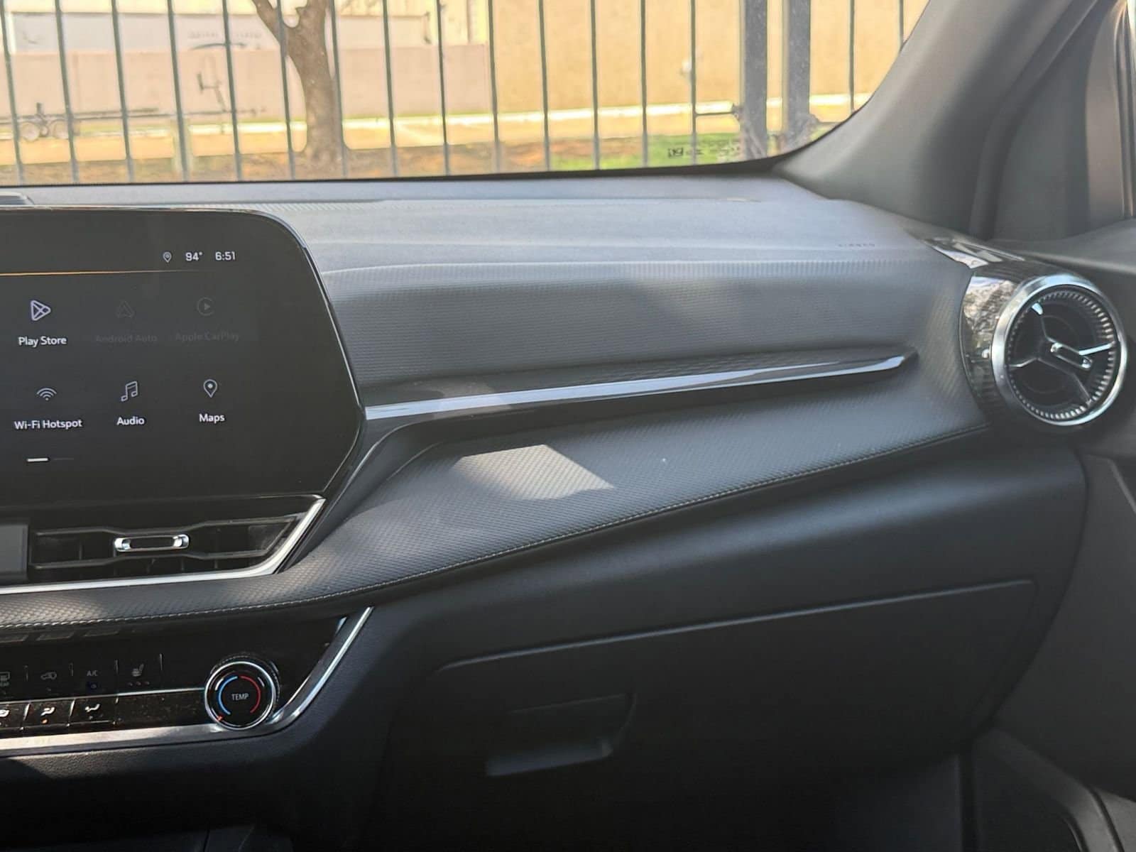 2025 Chevrolet Equinox LT - Photo 36