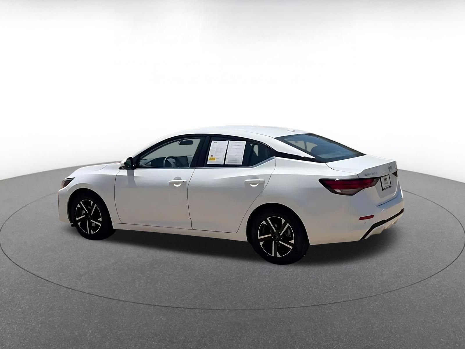Thumbnail: 2025 Nissan Sentra - 10