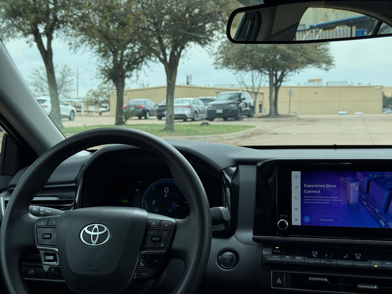 Thumbnail: 2025 Toyota Camry - 34