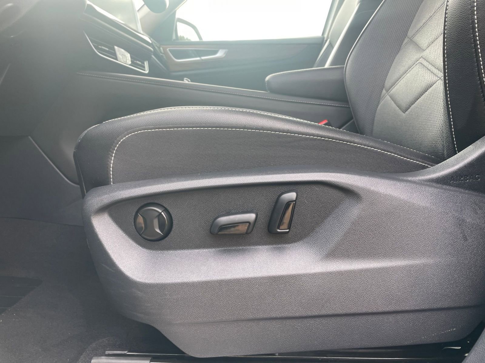 Thumbnail: 2025 Volkswagen Atlas - 25