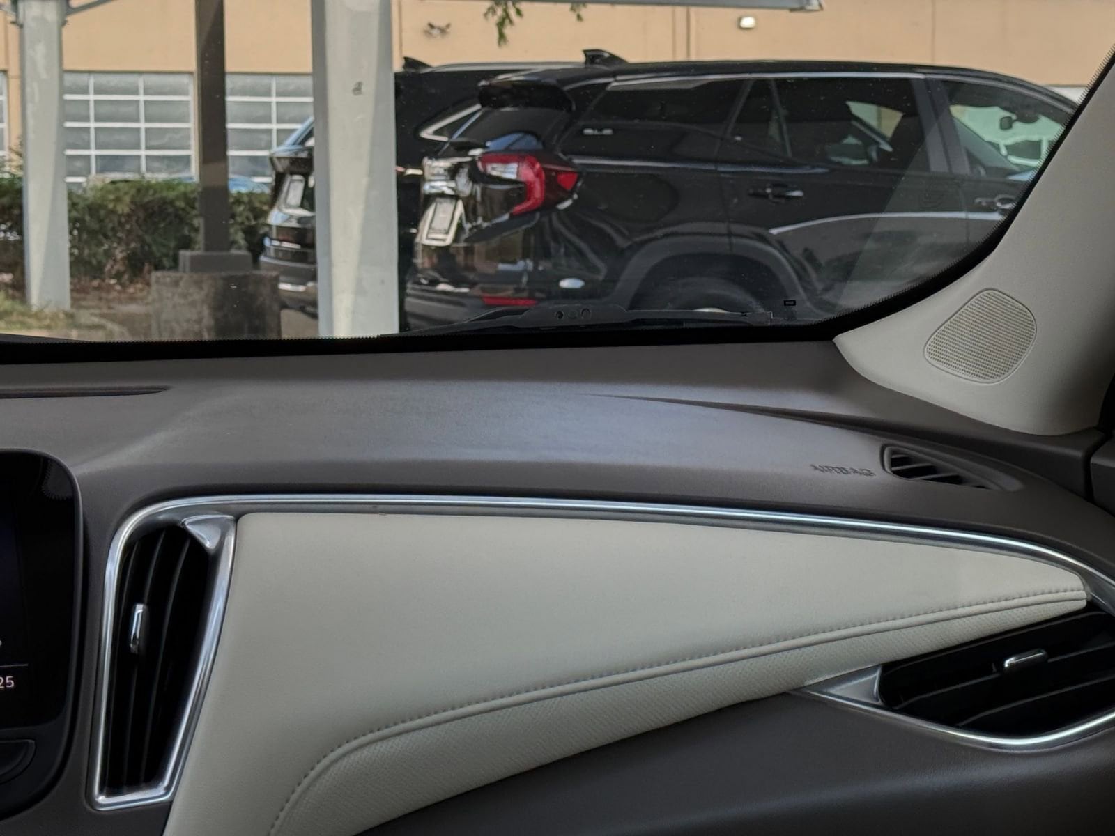 Thumbnail: 2024 Chevrolet Malibu - 35