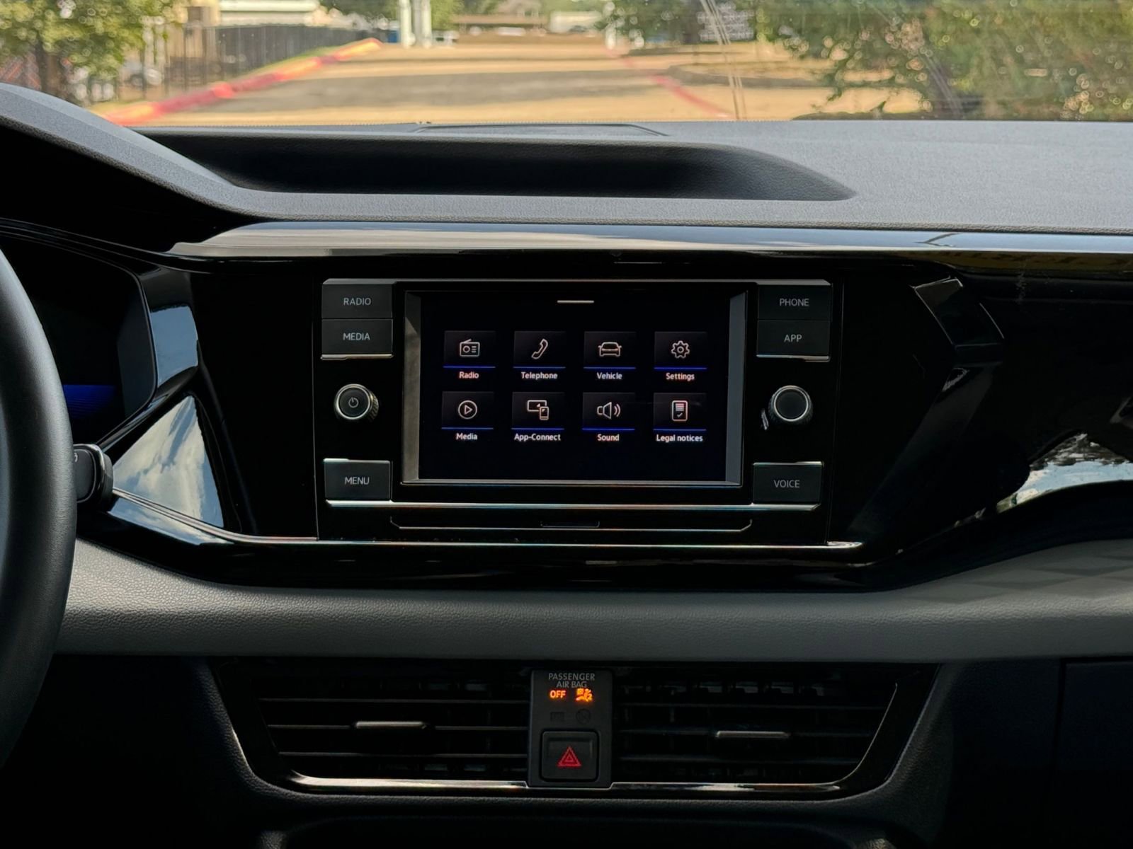 Thumbnail: 2024 Volkswagen Taos - 18