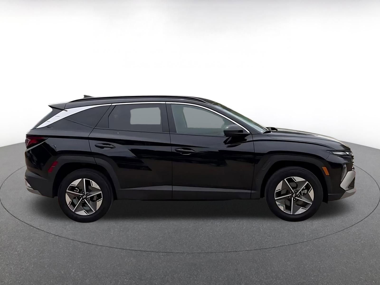 Thumbnail: 2025 Hyundai Tucson - 16