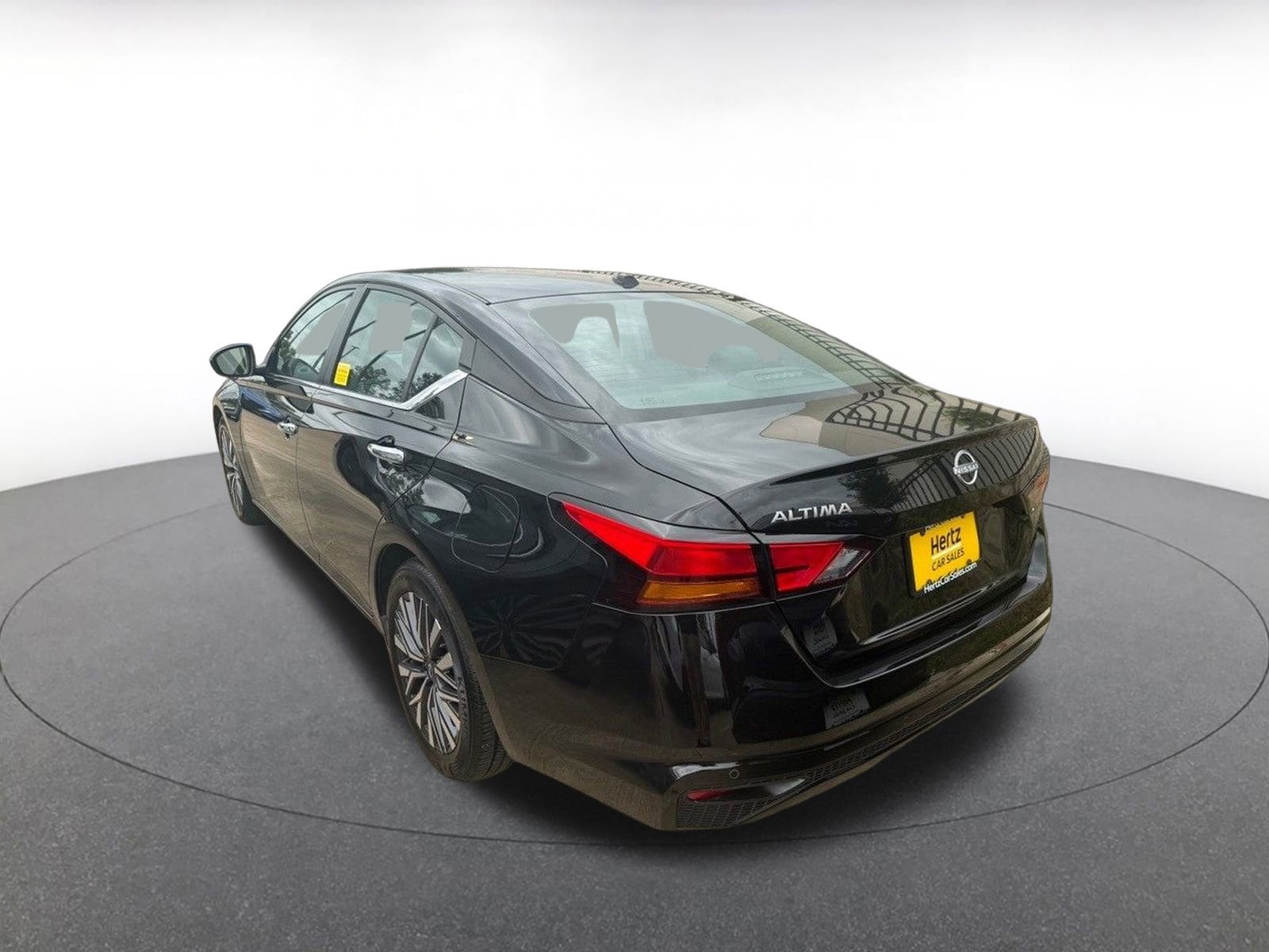 Thumbnail: 2025 Nissan Altima - 4