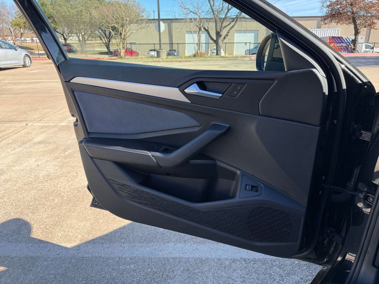 Thumbnail: 2025 Volkswagen Jetta - 21