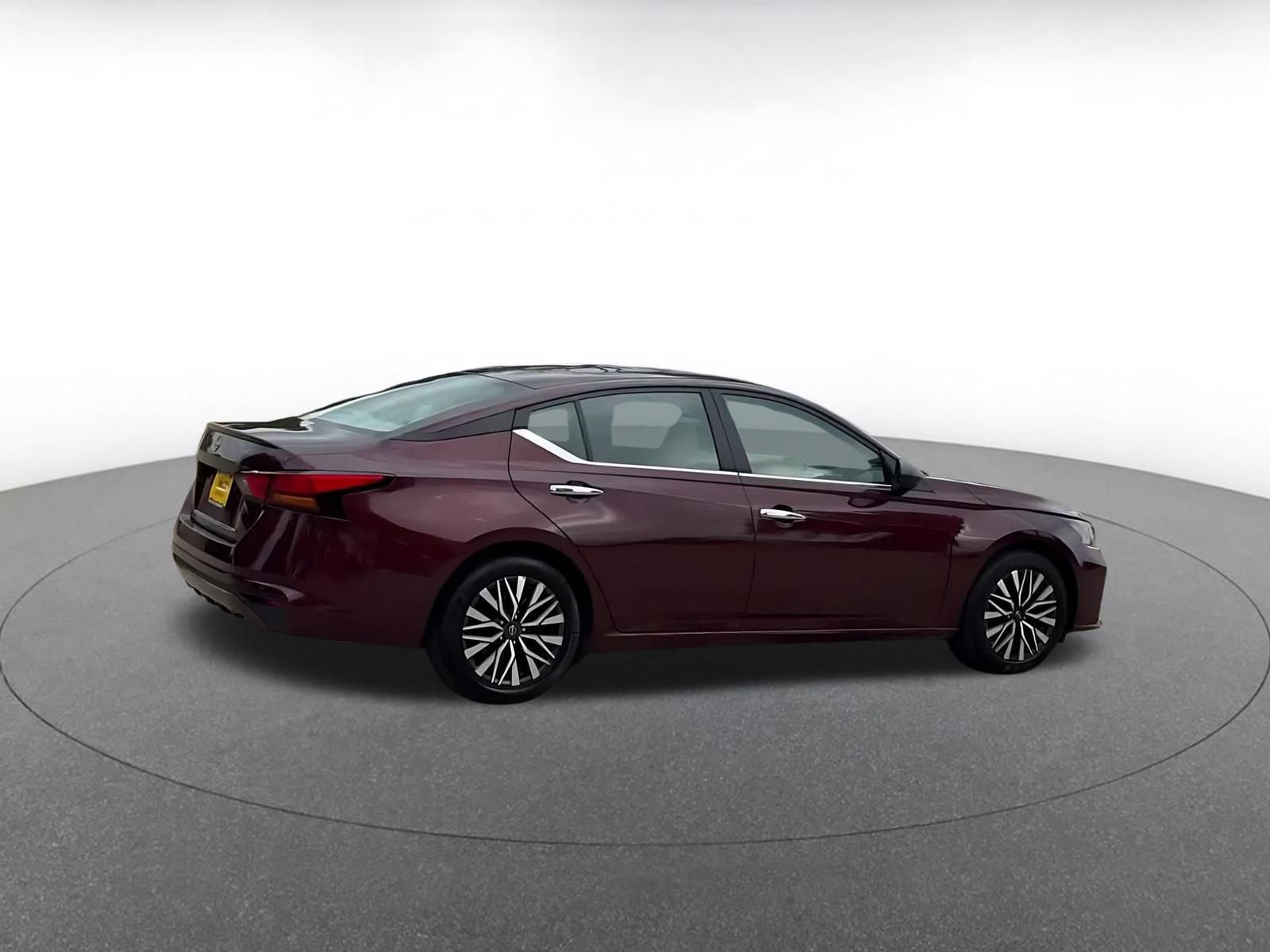 Thumbnail: 2025 Nissan Altima - 15