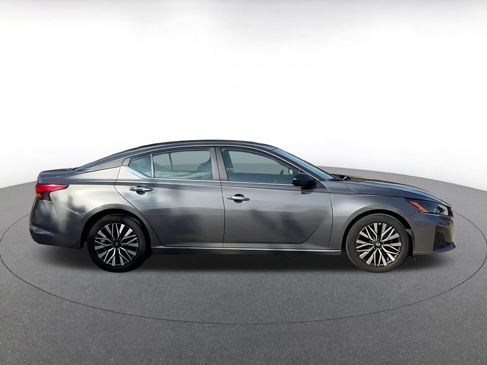 Thumbnail: 2025 Nissan Altima - 16