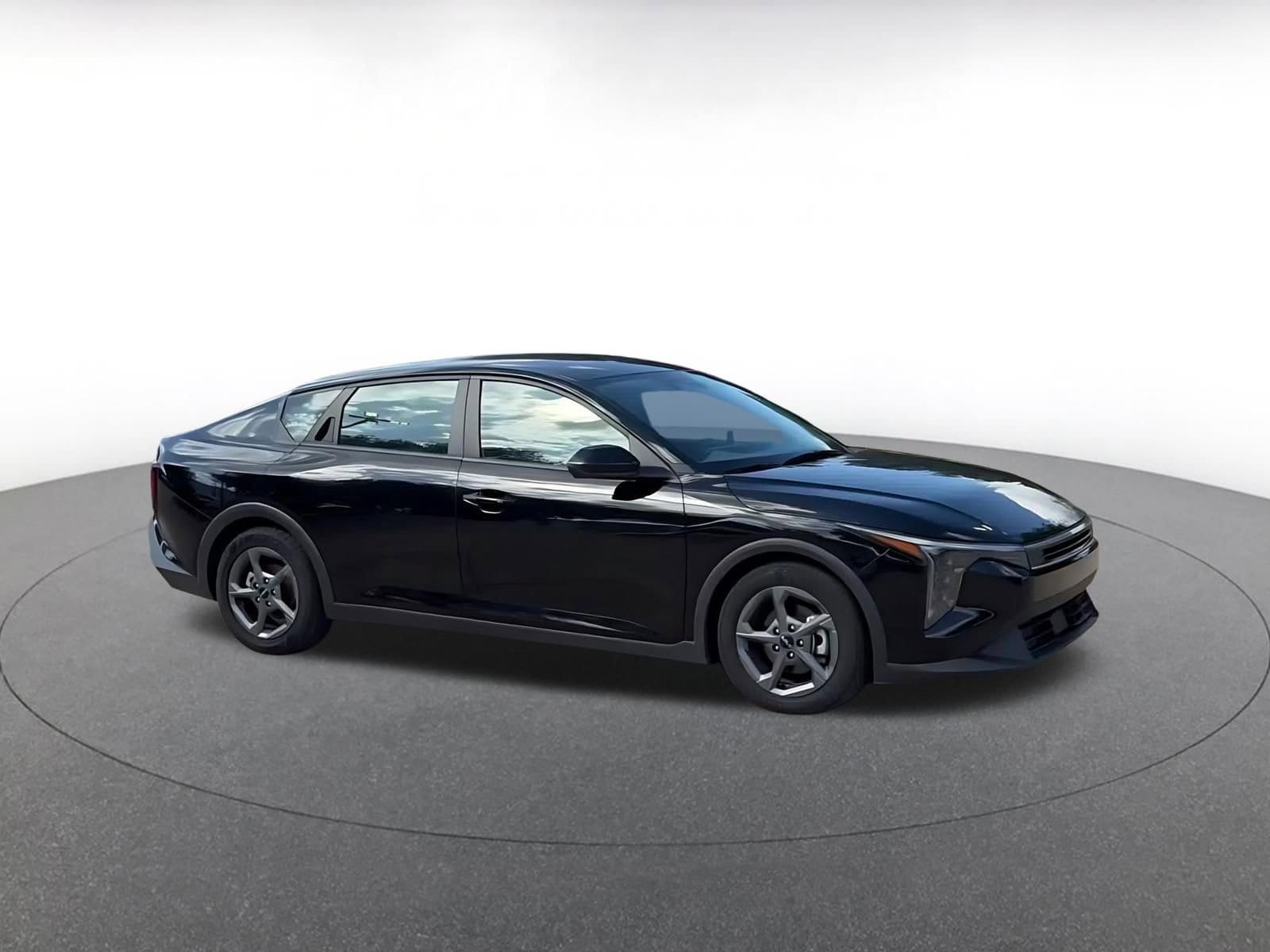 Thumbnail: 2025 Kia K4 - 2