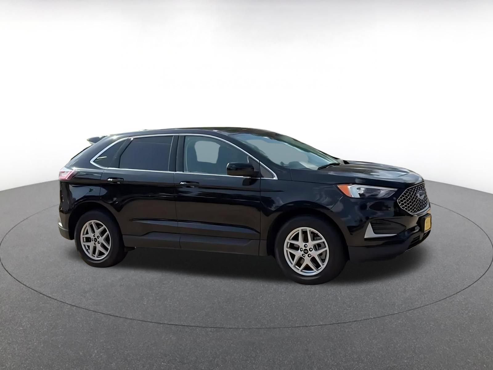 Thumbnail: 2024 Ford Edge - 2
