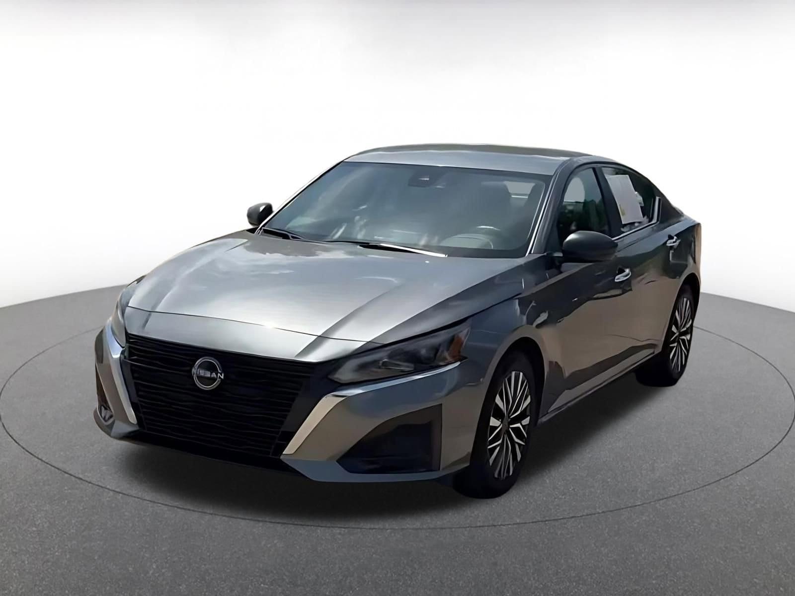 Thumbnail: 2025 Nissan Altima - 7