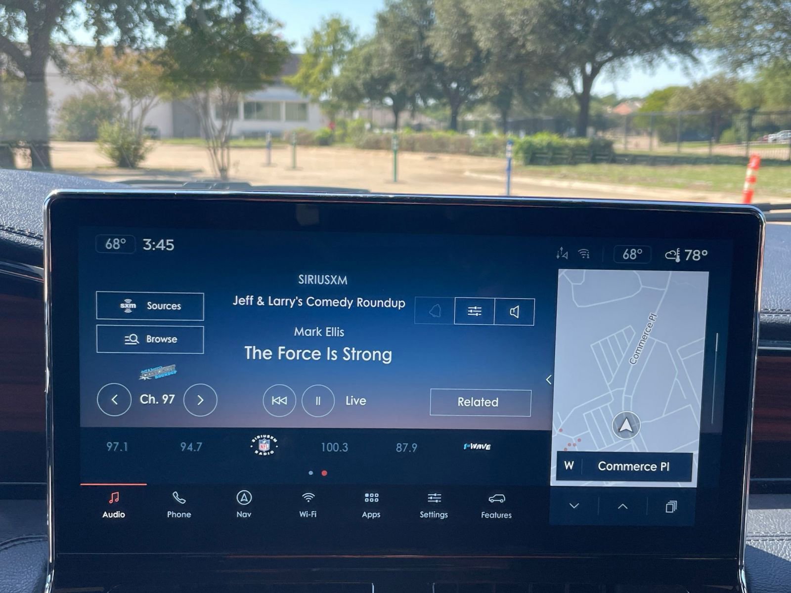 Thumbnail: 2024 Lincoln Navigator - 21