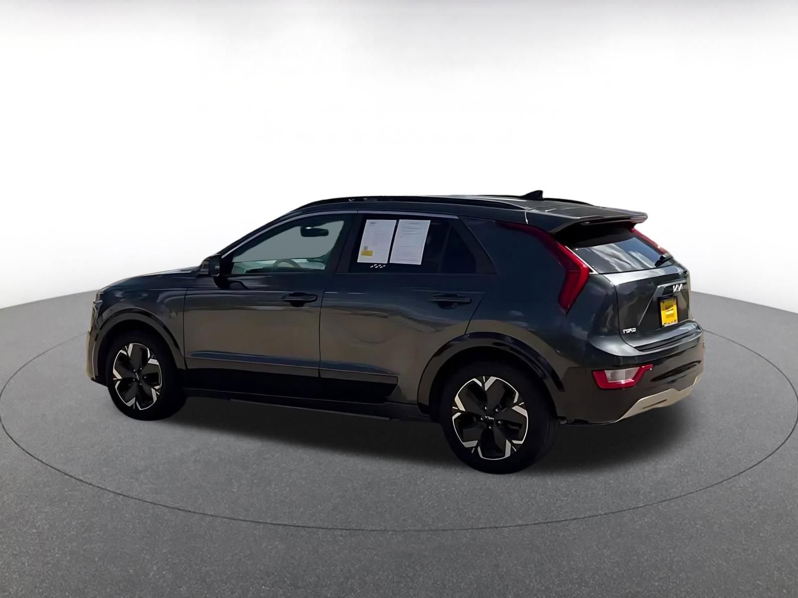 Thumbnail: 2024 Kia Niro - 10