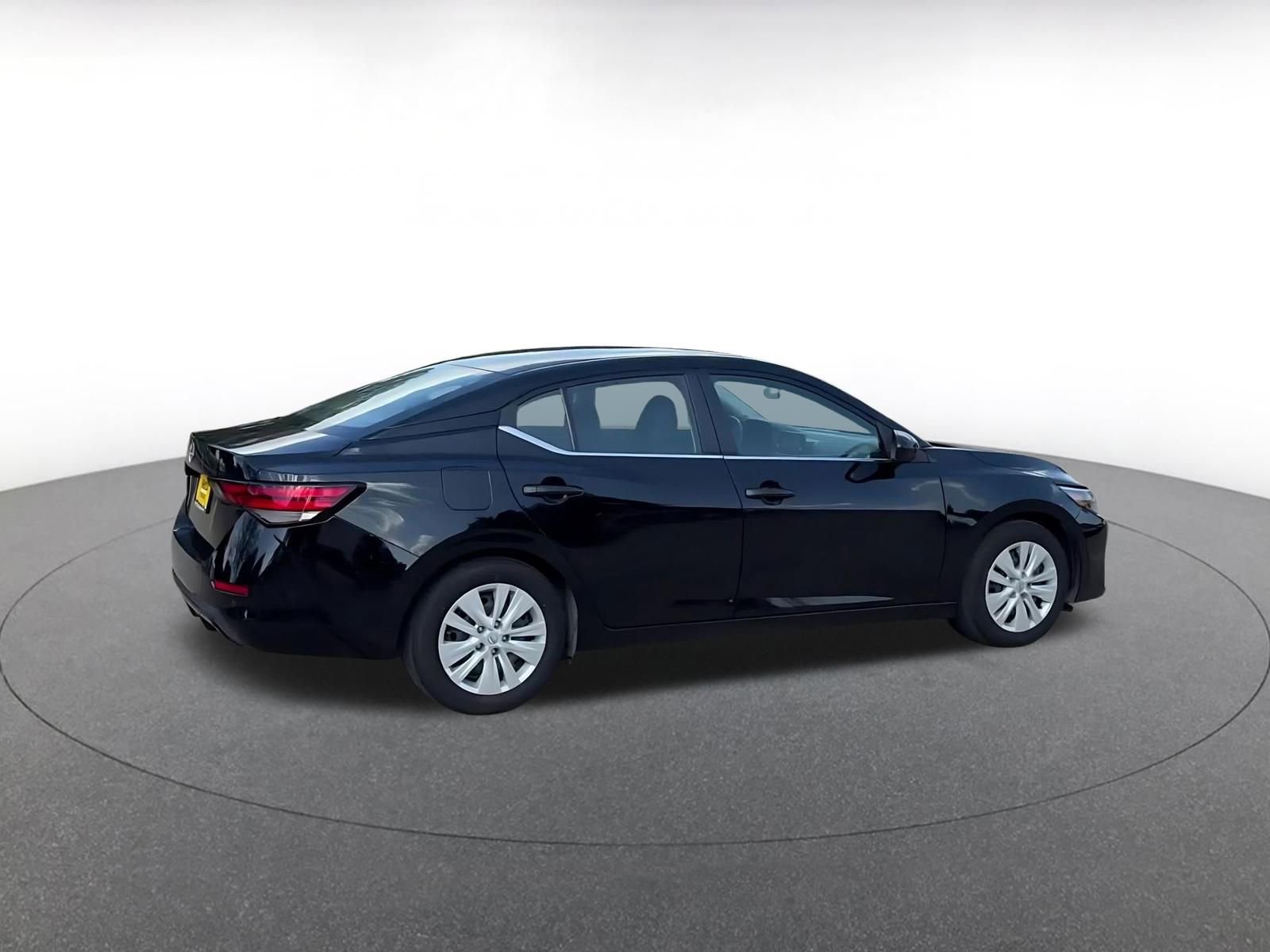 Thumbnail: 2025 Nissan Sentra - 15