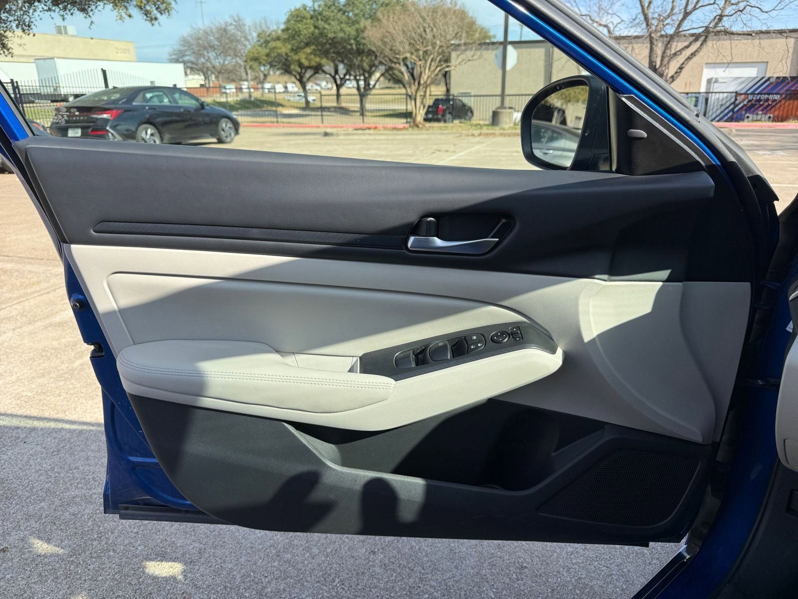 Thumbnail: 2025 Nissan Altima - 20