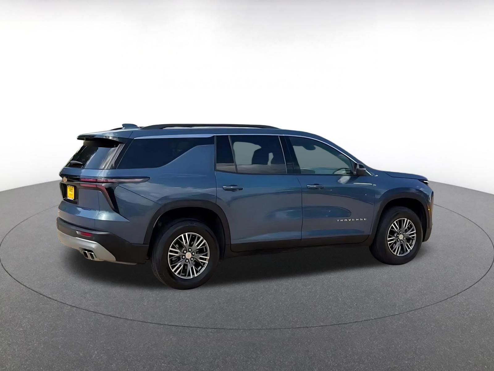 Thumbnail: 2025 Chevrolet Traverse - 14