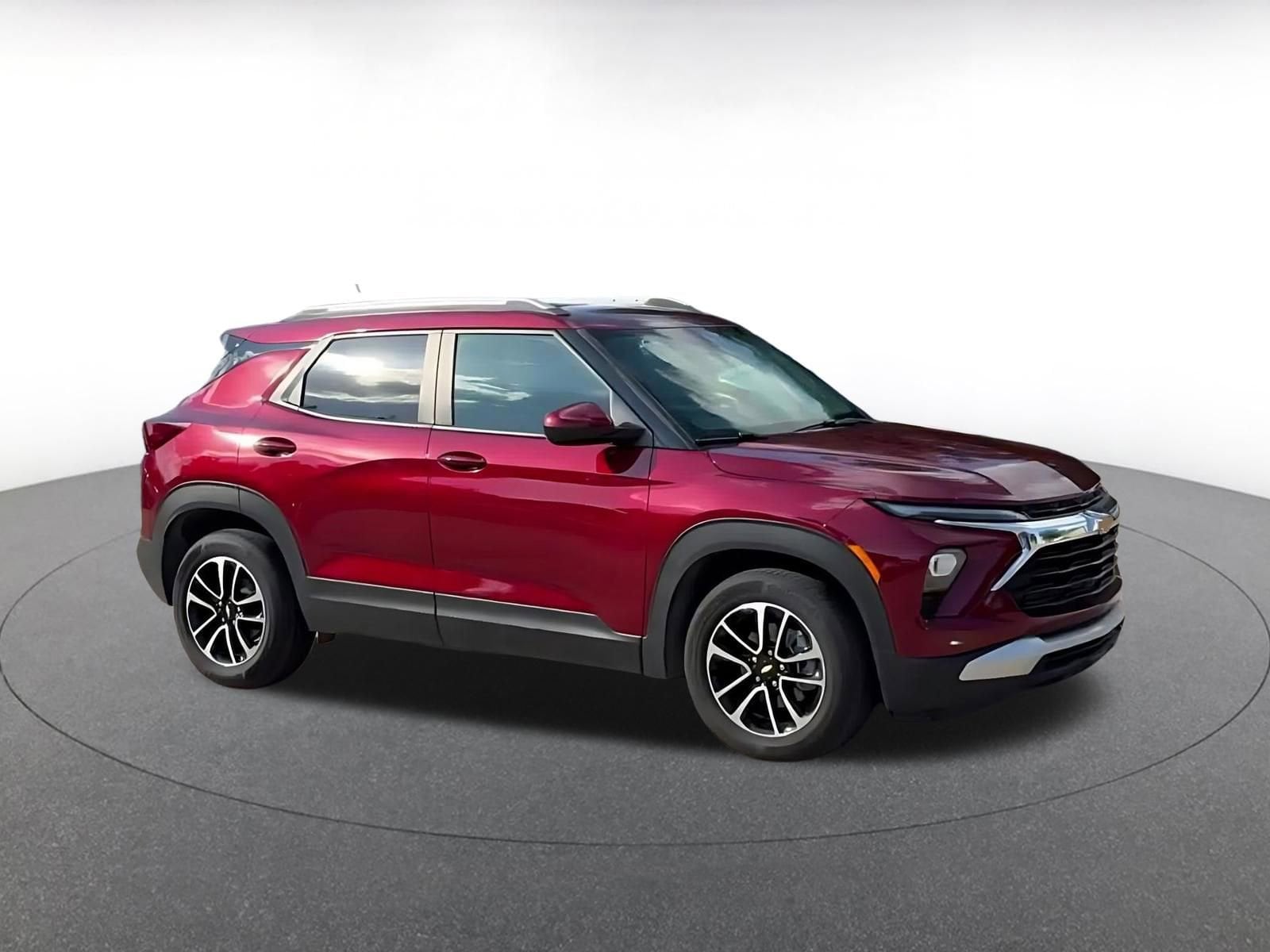 Thumbnail: 2025 Chevrolet TrailBlazer - 2