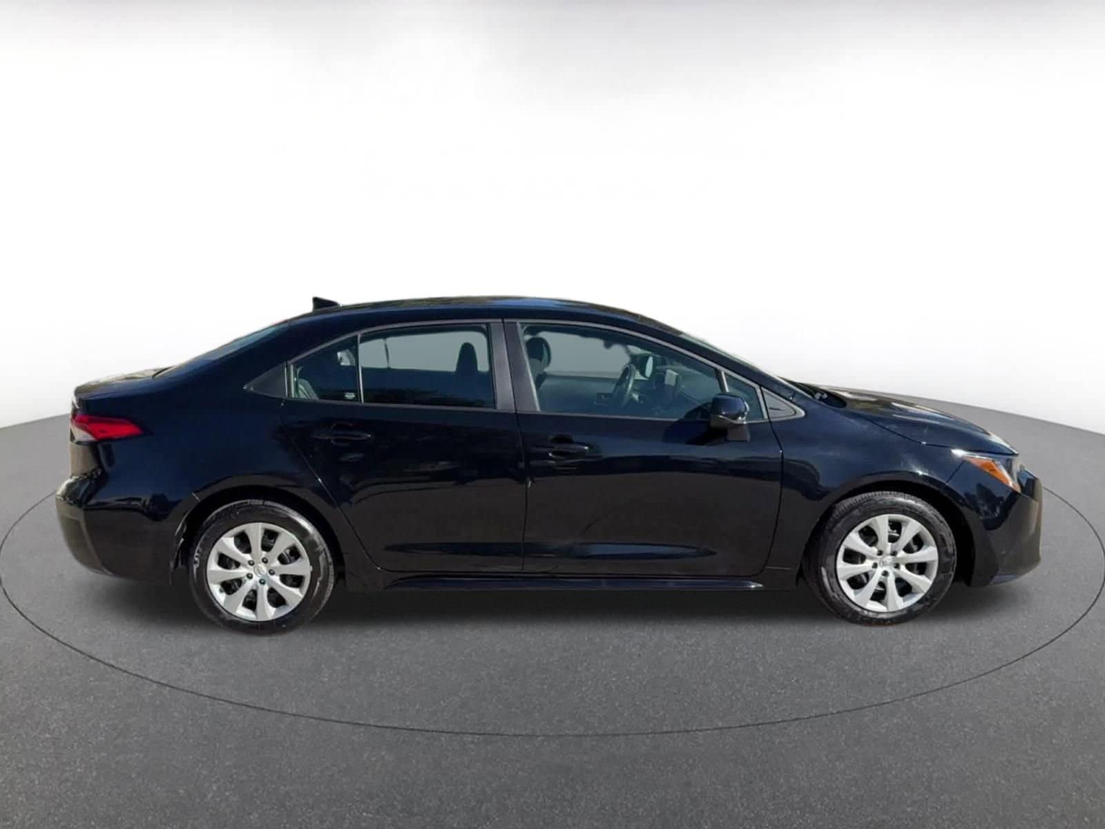 Thumbnail: 2025 Toyota Corolla - 16