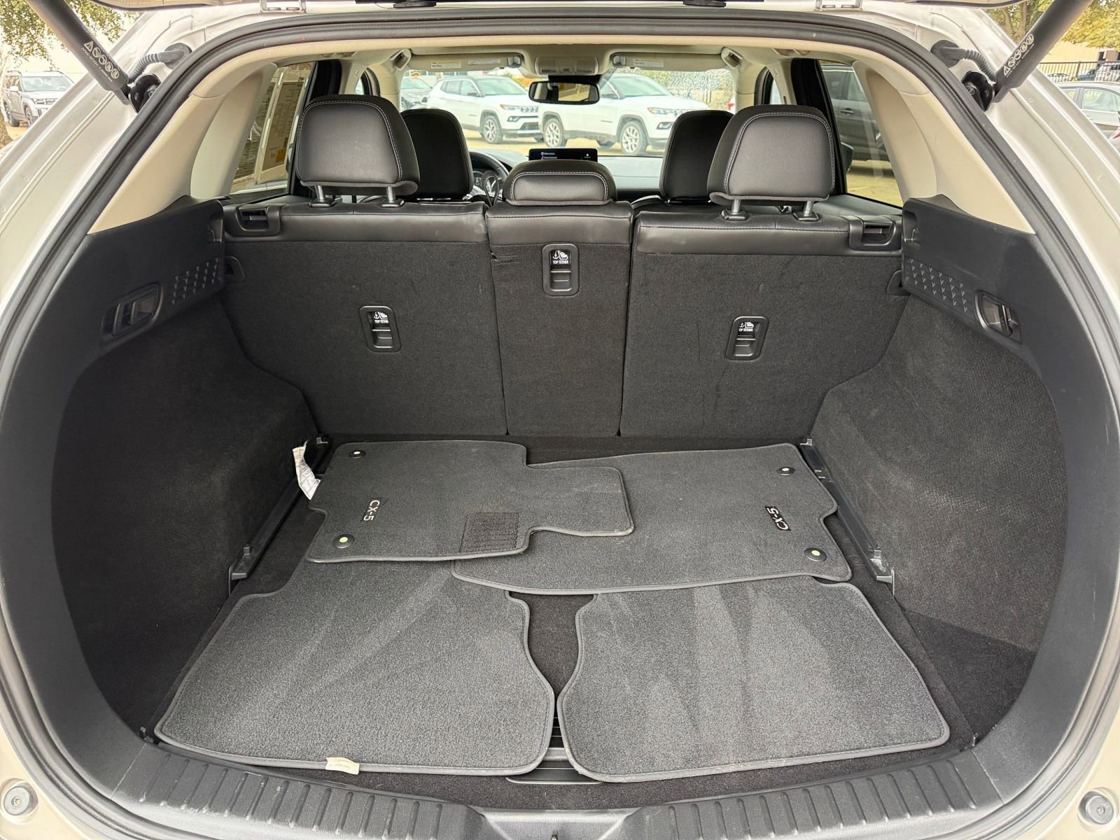 Thumbnail: 2025 Mazda CX-5 - 33