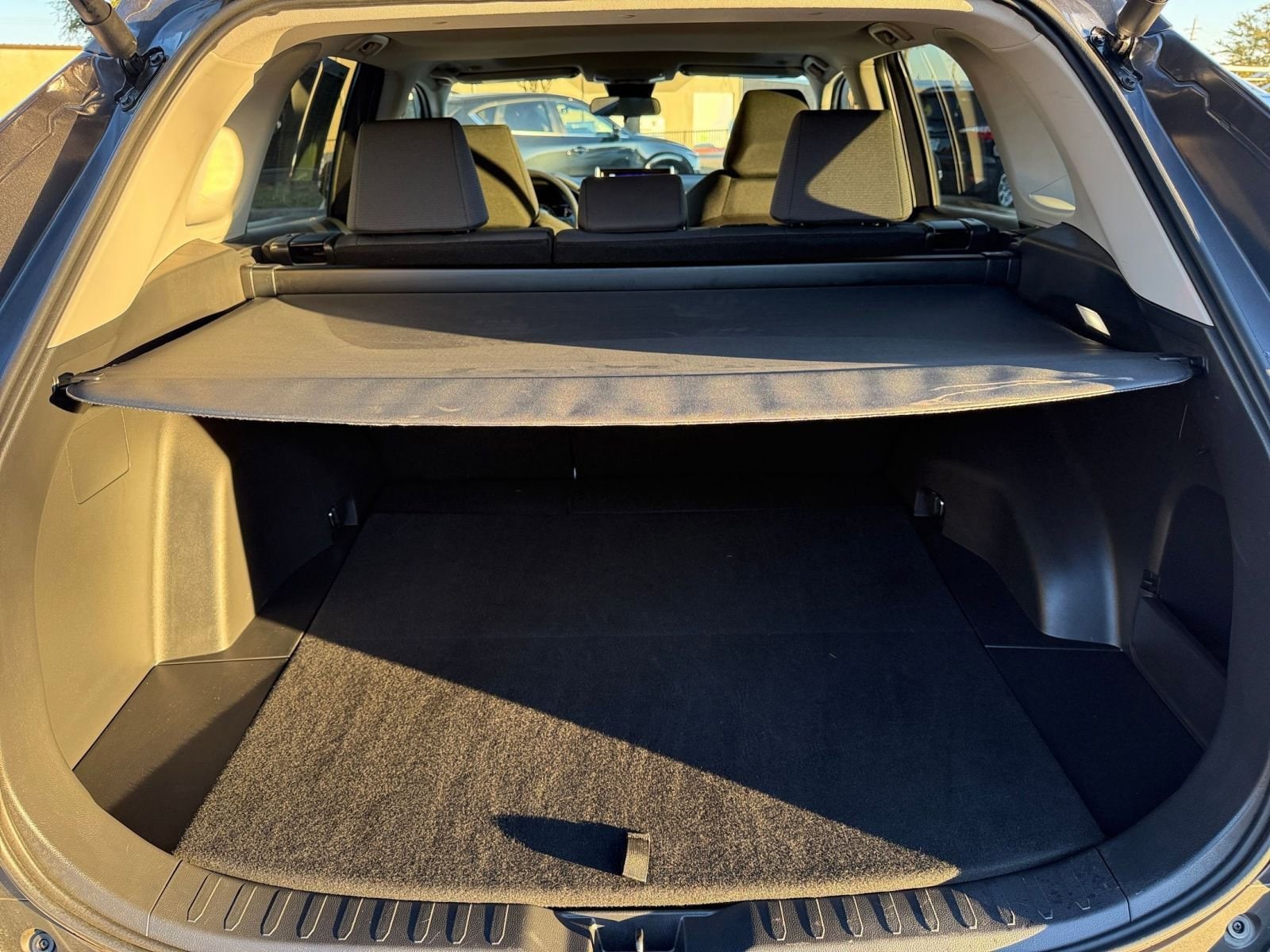 Thumbnail: 2025 Toyota RAV4 - 31