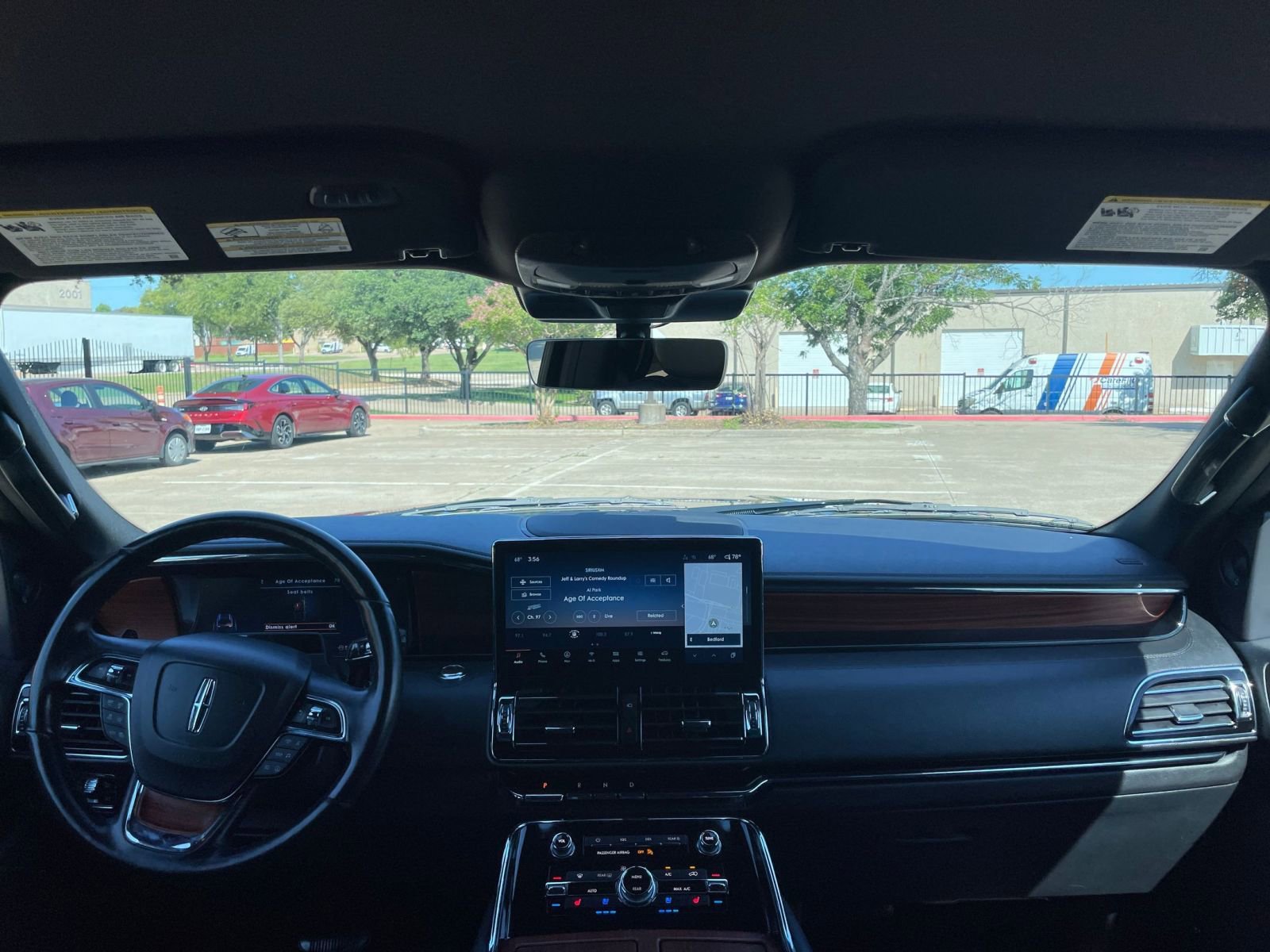 Thumbnail: 2024 Lincoln Navigator - 33